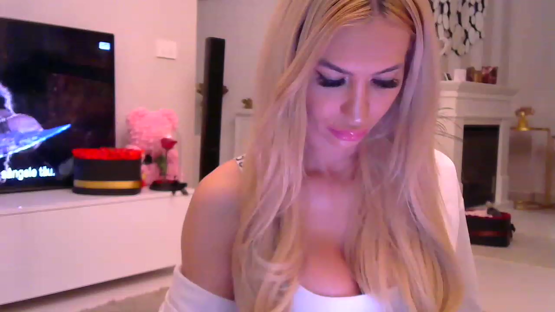Gallery image thumbnail from Missy_alena's myfreecams stream on, 02/18/2023, 22:29 image 1 of 20