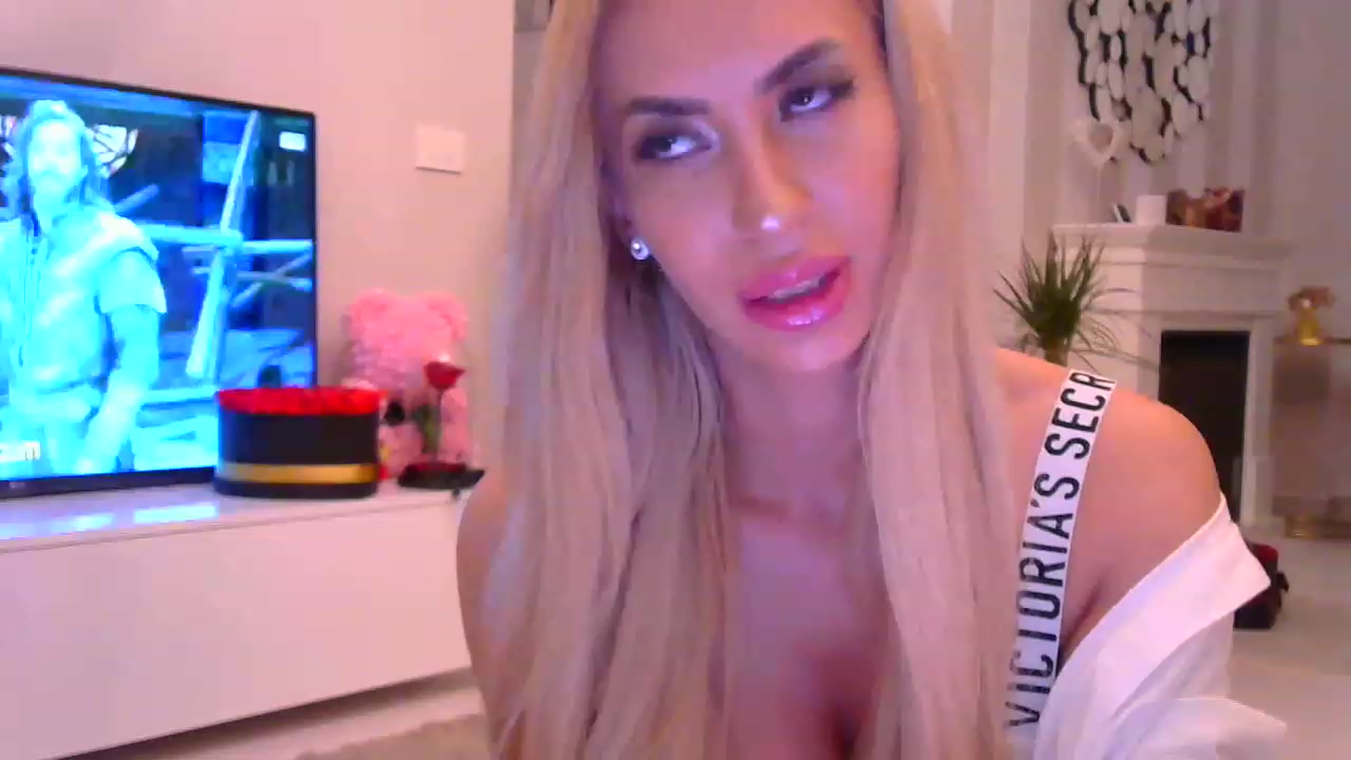 Gallery image thumbnail from Missy_alena's myfreecams stream on, 02/18/2023, 22:29 image 10 of 20