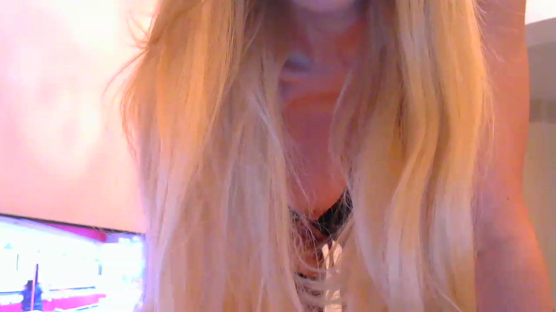 Gallery image thumbnail from Missy_alena's myfreecams stream on, 02/21/2023, 01:48 image 11 of 20