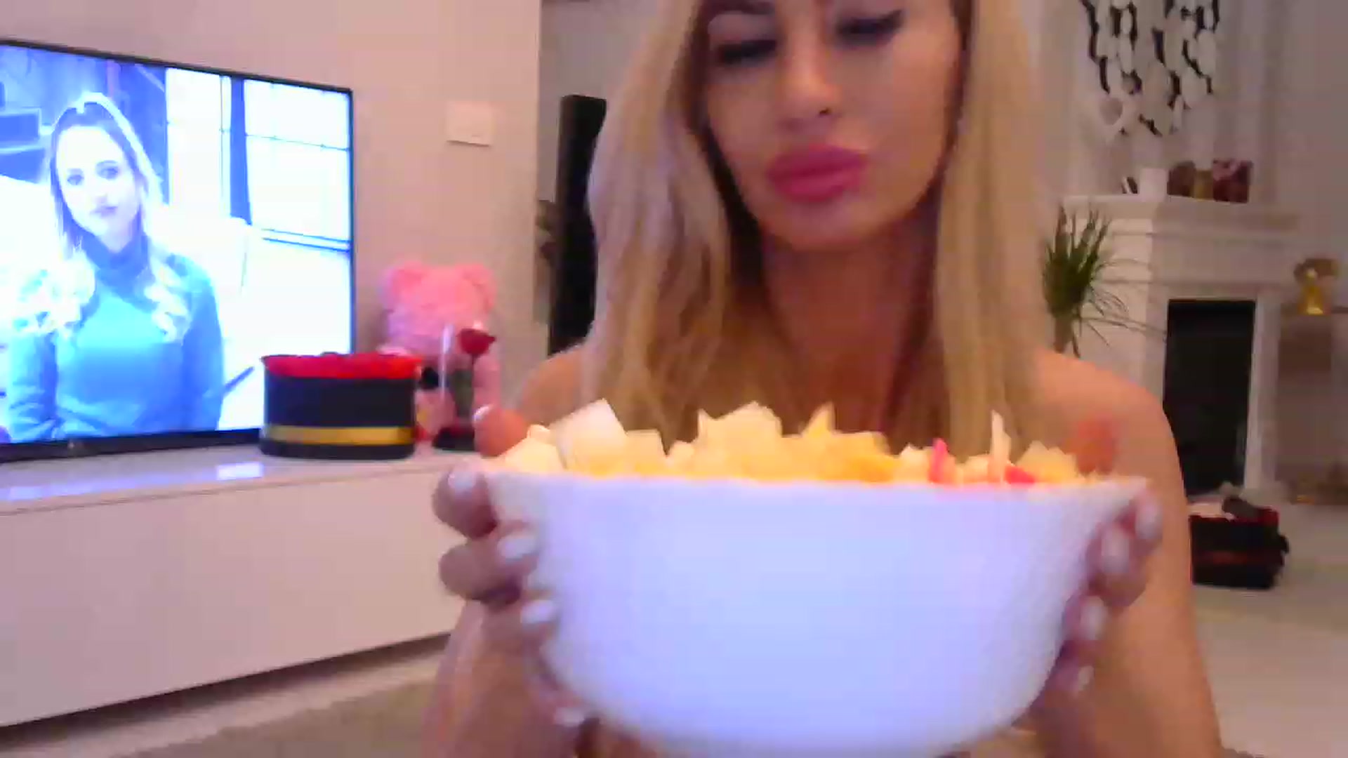 Gallery image thumbnail from Missy_alena's myfreecams stream on, 02/21/2023, 02:55 image 11 of 20