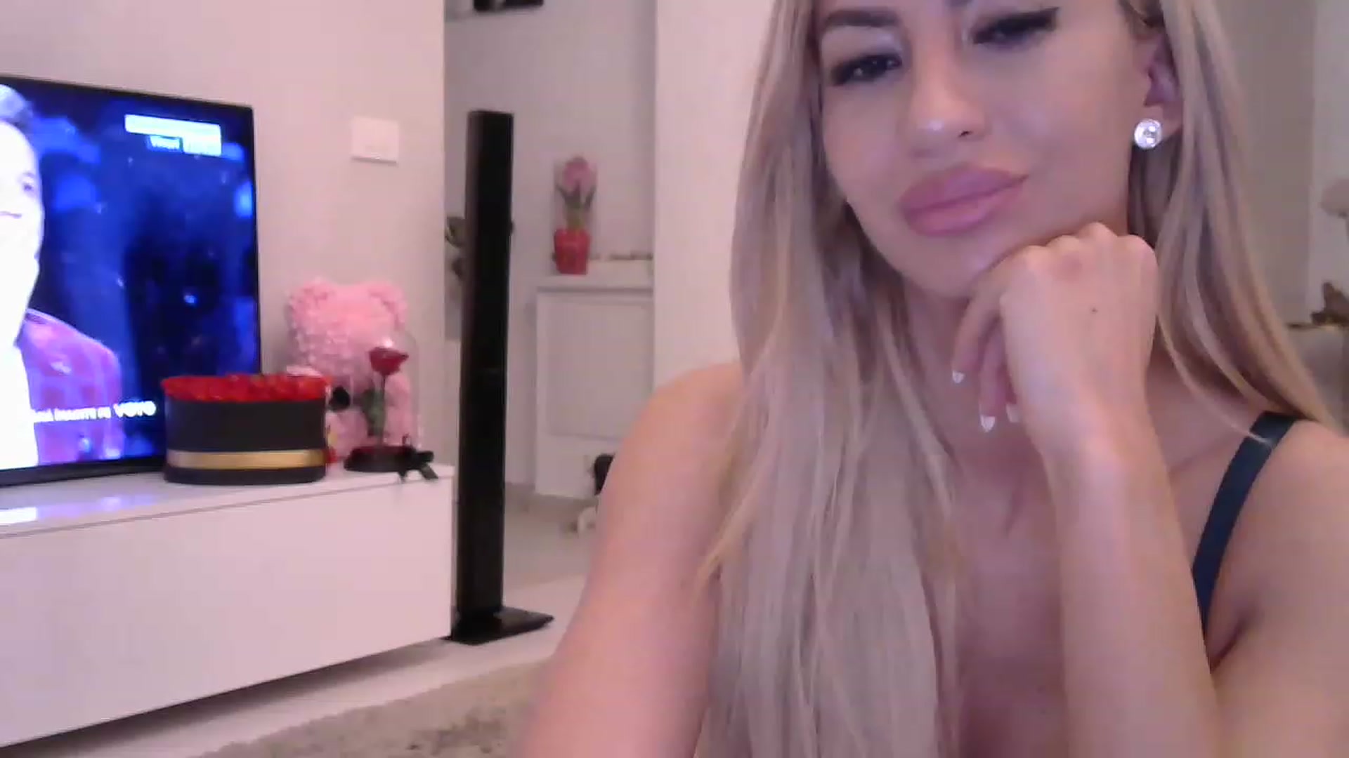 Gallery image thumbnail from Missy_alena's myfreecams stream on, 03/01/2023, 01:37 image 3 of 20