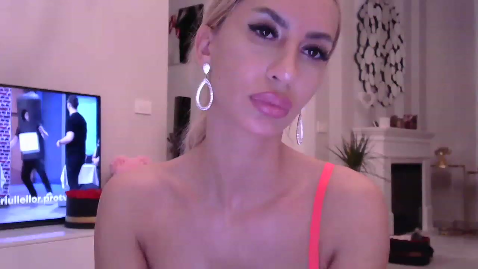 Gallery image thumbnail from Missy_alena's myfreecams stream on, 03/08/2023, 24:19 image 14 of 20