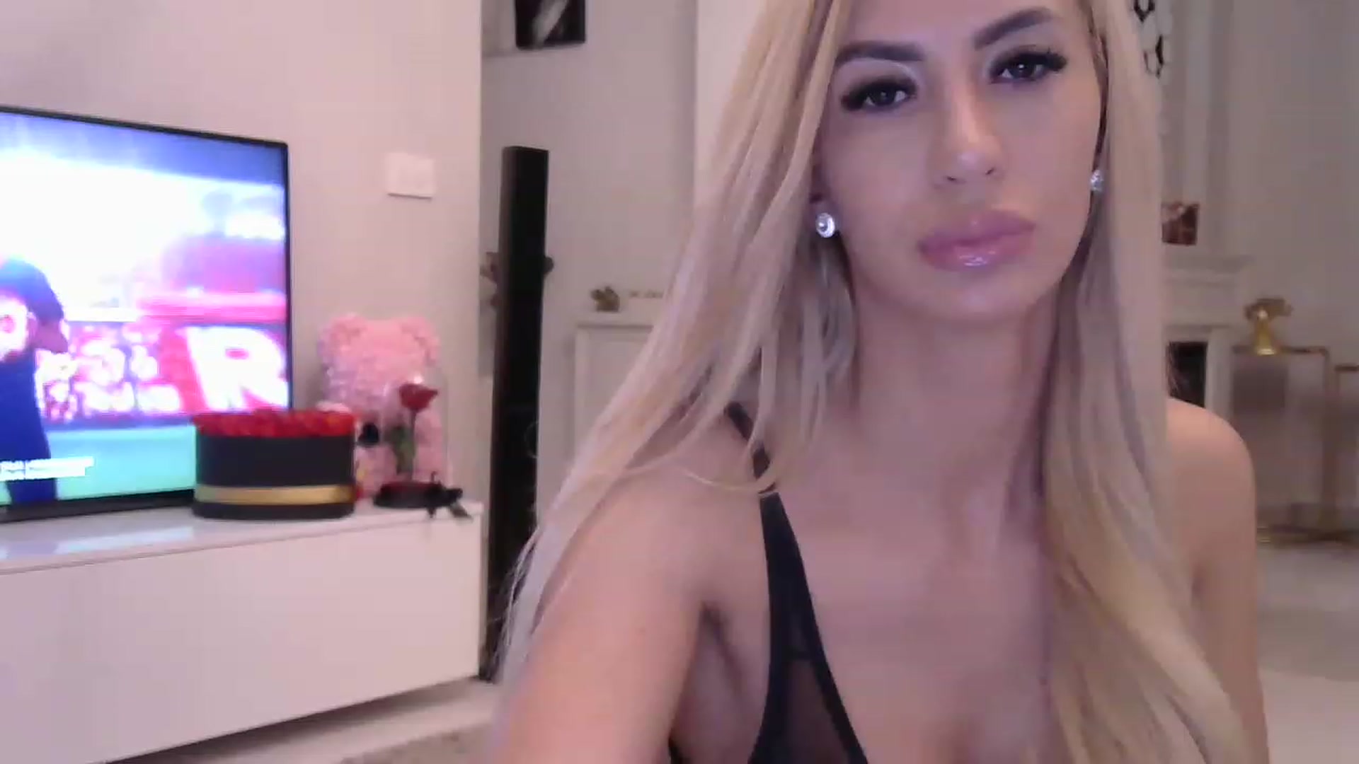 Gallery image thumbnail from Missy_alena's myfreecams stream on, 03/10/2023, 03:03 image 2 of 20