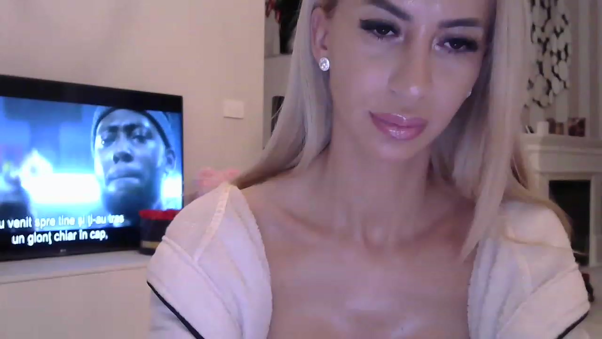 Gallery image thumbnail from Missy_alena's myfreecams stream on, 03/20/2023, 23:41 image 18 of 20