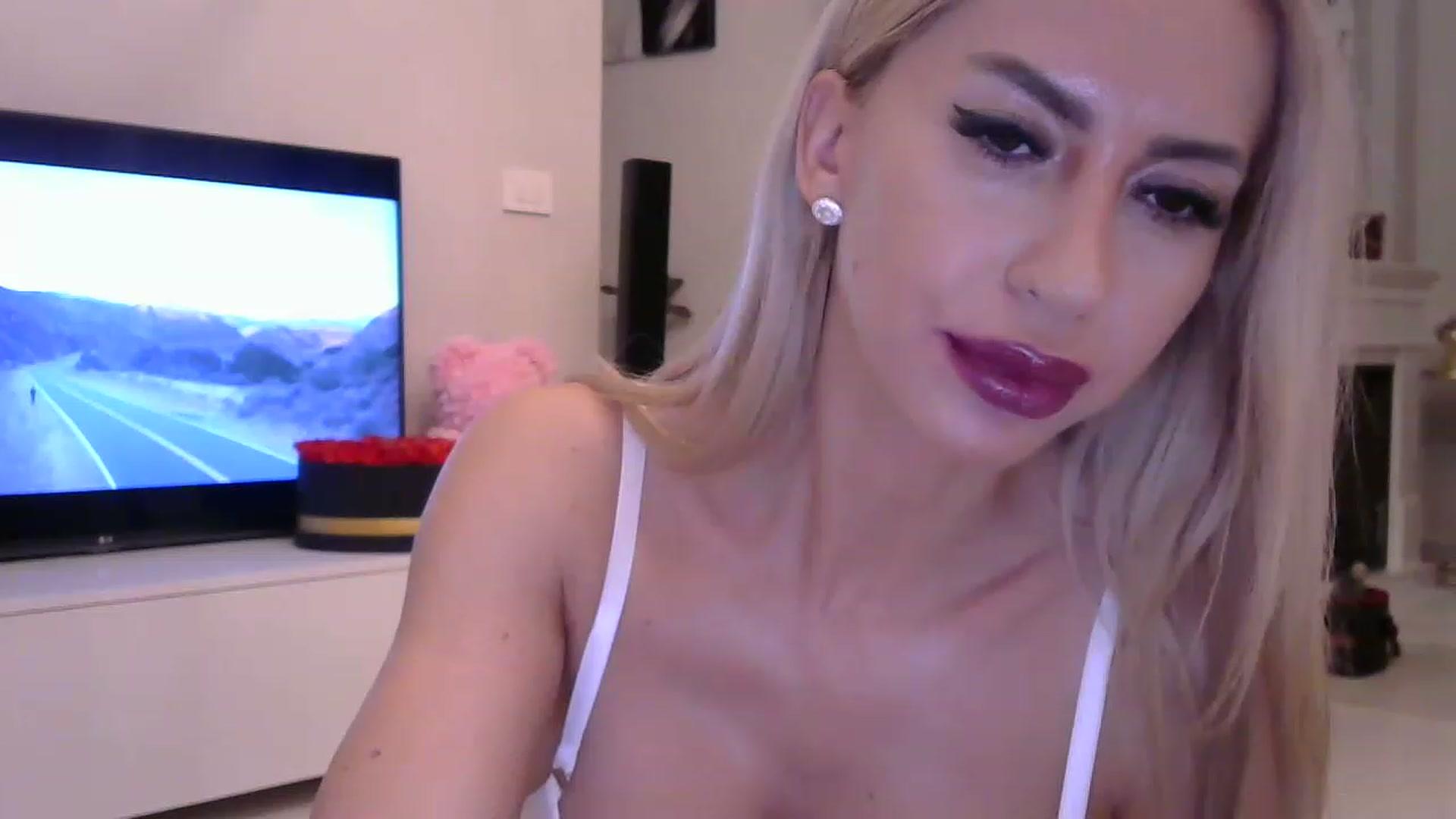 Gallery image thumbnail from Missy_alena's myfreecams stream on, 03/22/2023, 24:17 image 20 of 20