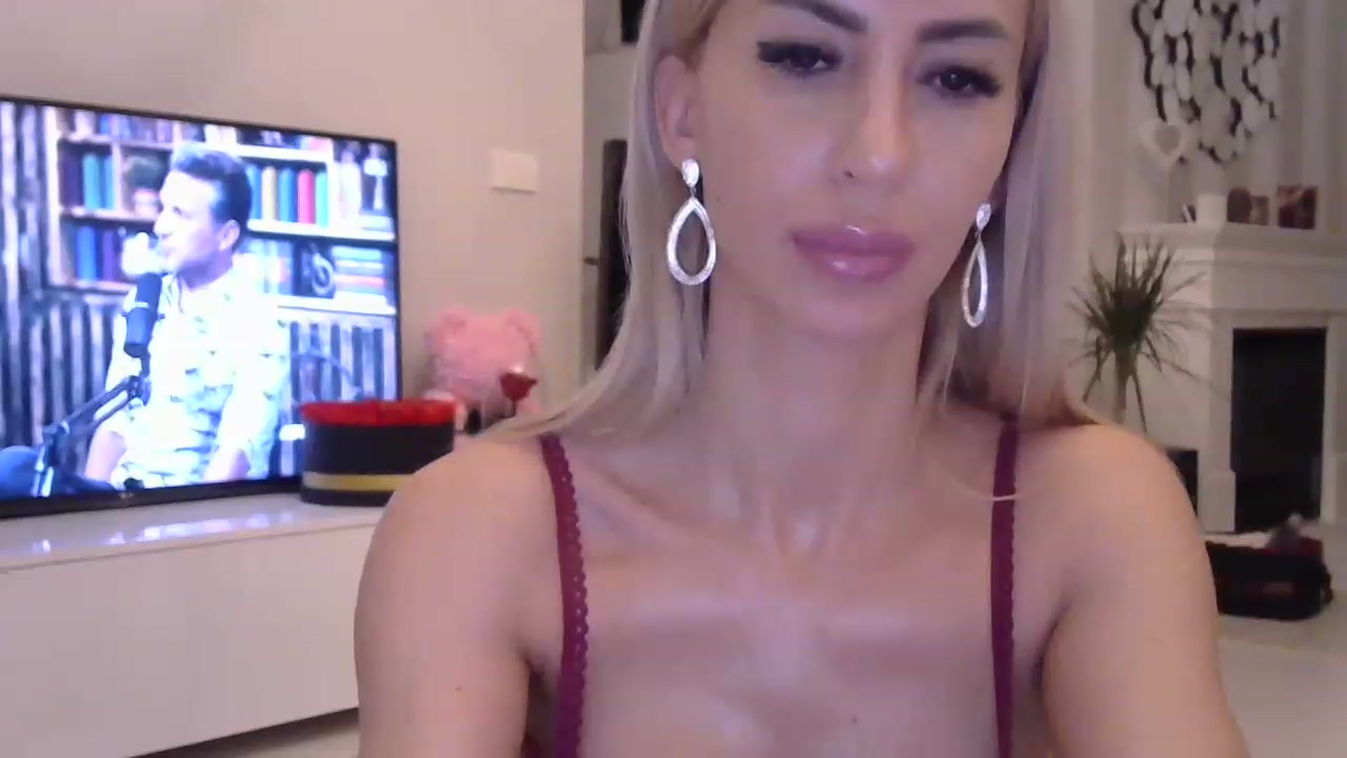 Gallery image thumbnail from Missy_alena's myfreecams stream on, 03/26/2023, 21:43 image 3 of 20