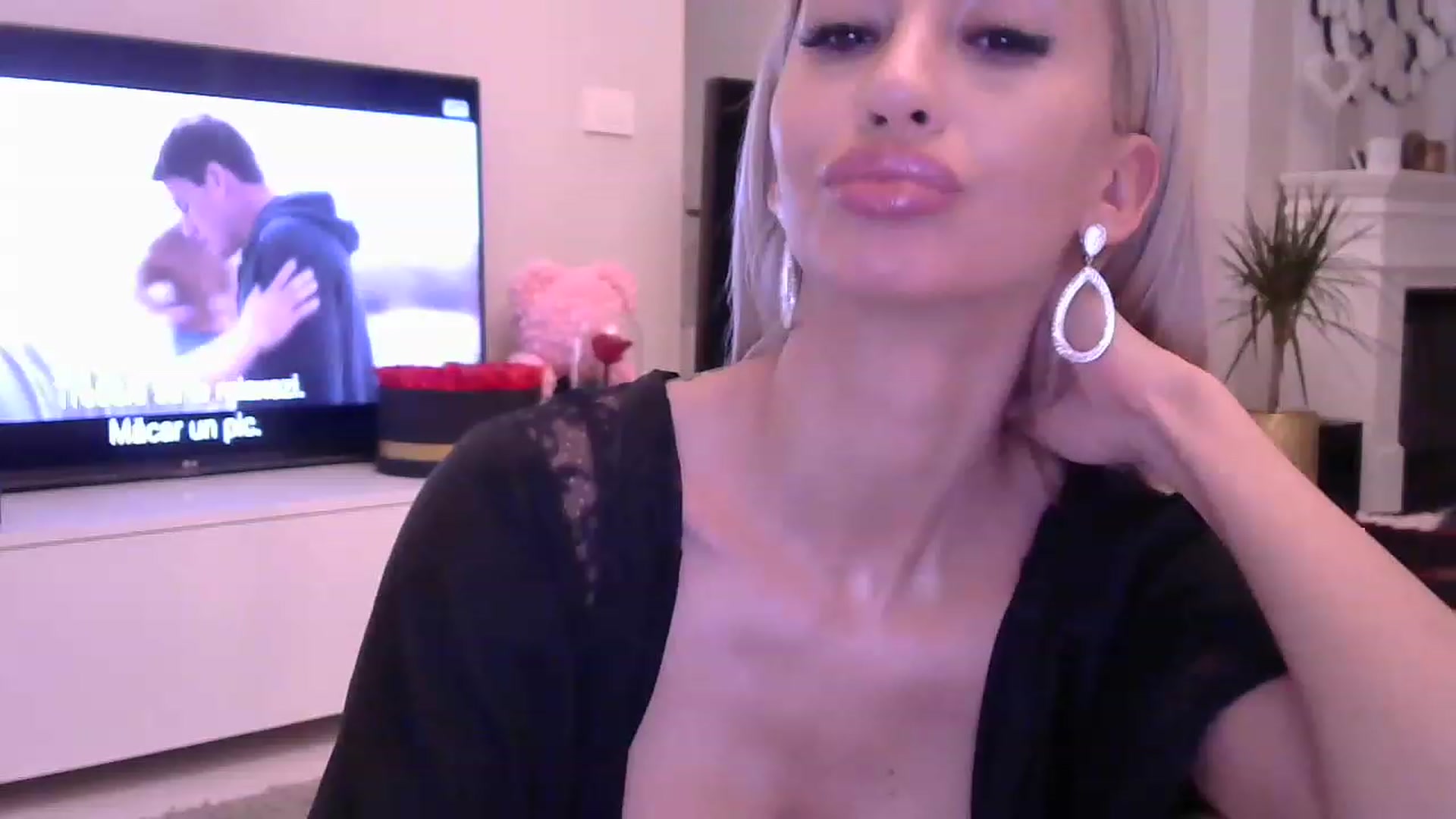 Gallery image thumbnail from Missy_alena's myfreecams stream on, 03/27/2023, 24:39 image 14 of 20