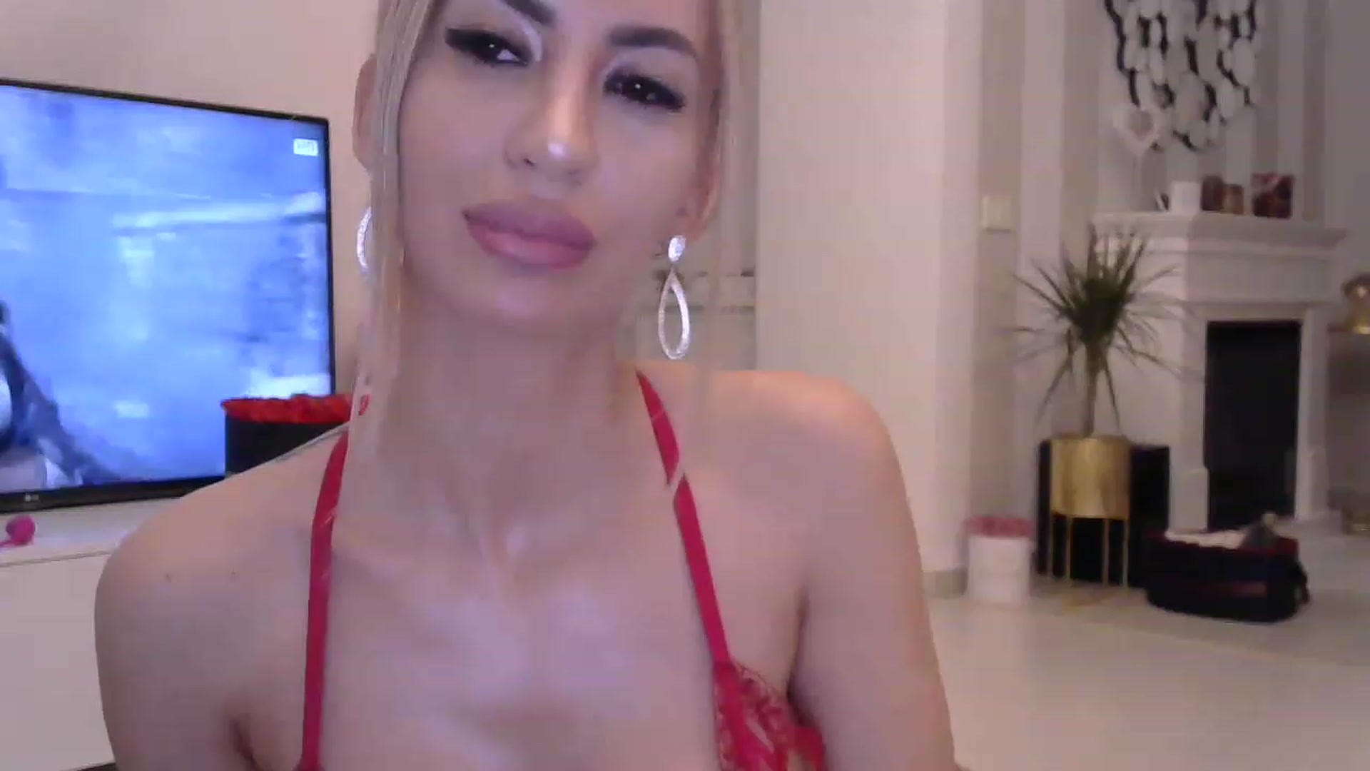 Gallery image thumbnail from Missy_alena's myfreecams stream on, 03/27/2023, 22:29 image 6 of 20