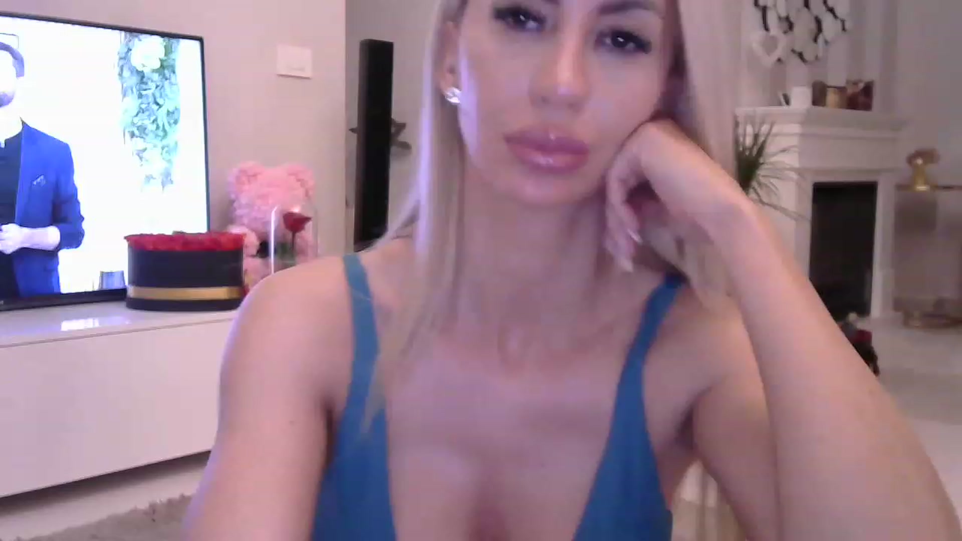 Gallery image thumbnail from Missy_alena's myfreecams stream on, 03/30/2023, 01:30 image 19 of 20