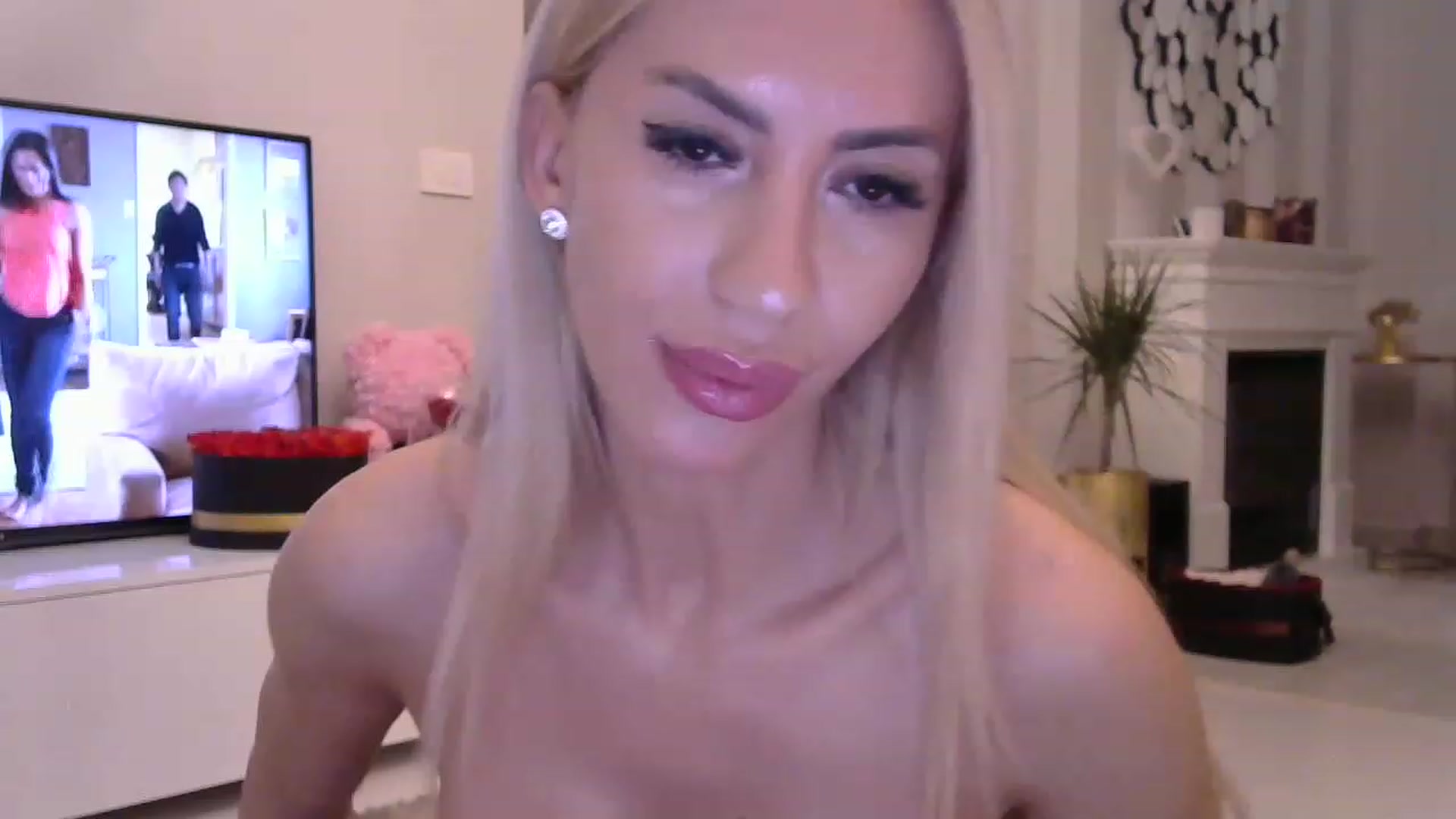 Gallery image thumbnail from Missy_alena's myfreecams stream on, 03/30/2023, 22:39 image 6 of 20