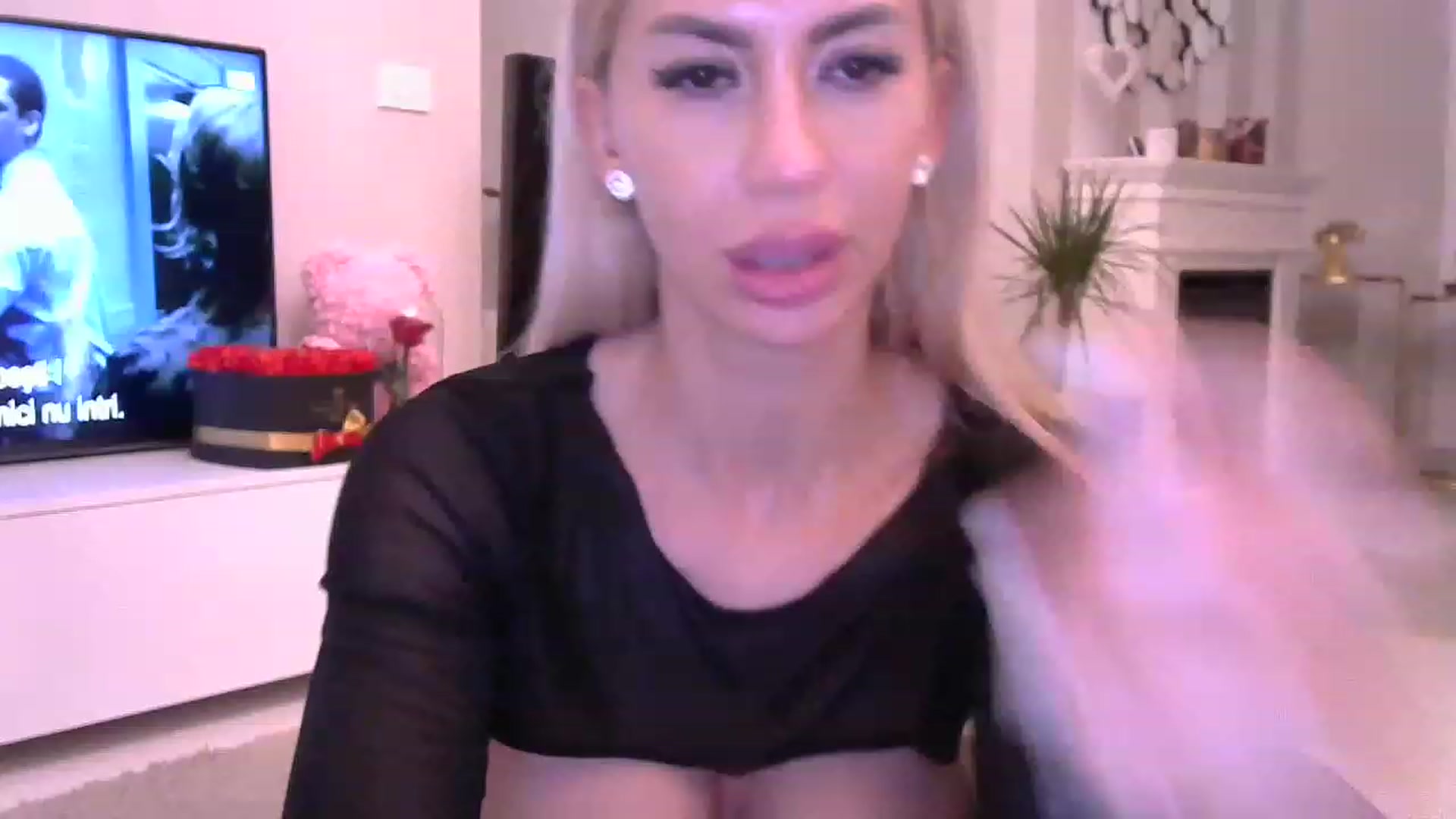Gallery image thumbnail from Missy_alena's myfreecams stream on, 04/03/2023, 24:42 image 15 of 20