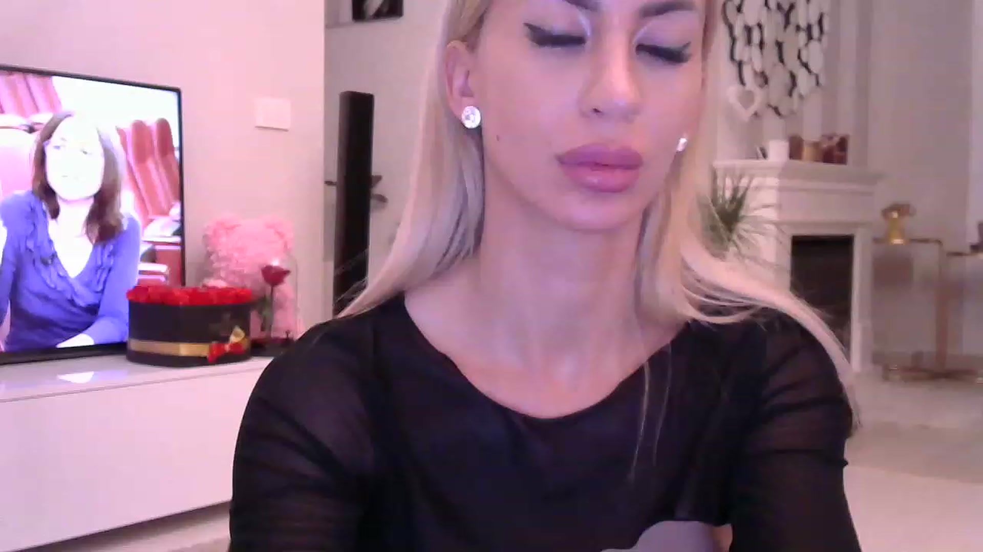 Gallery image thumbnail from Missy_alena's myfreecams stream on, 04/03/2023, 24:42 image 7 of 20