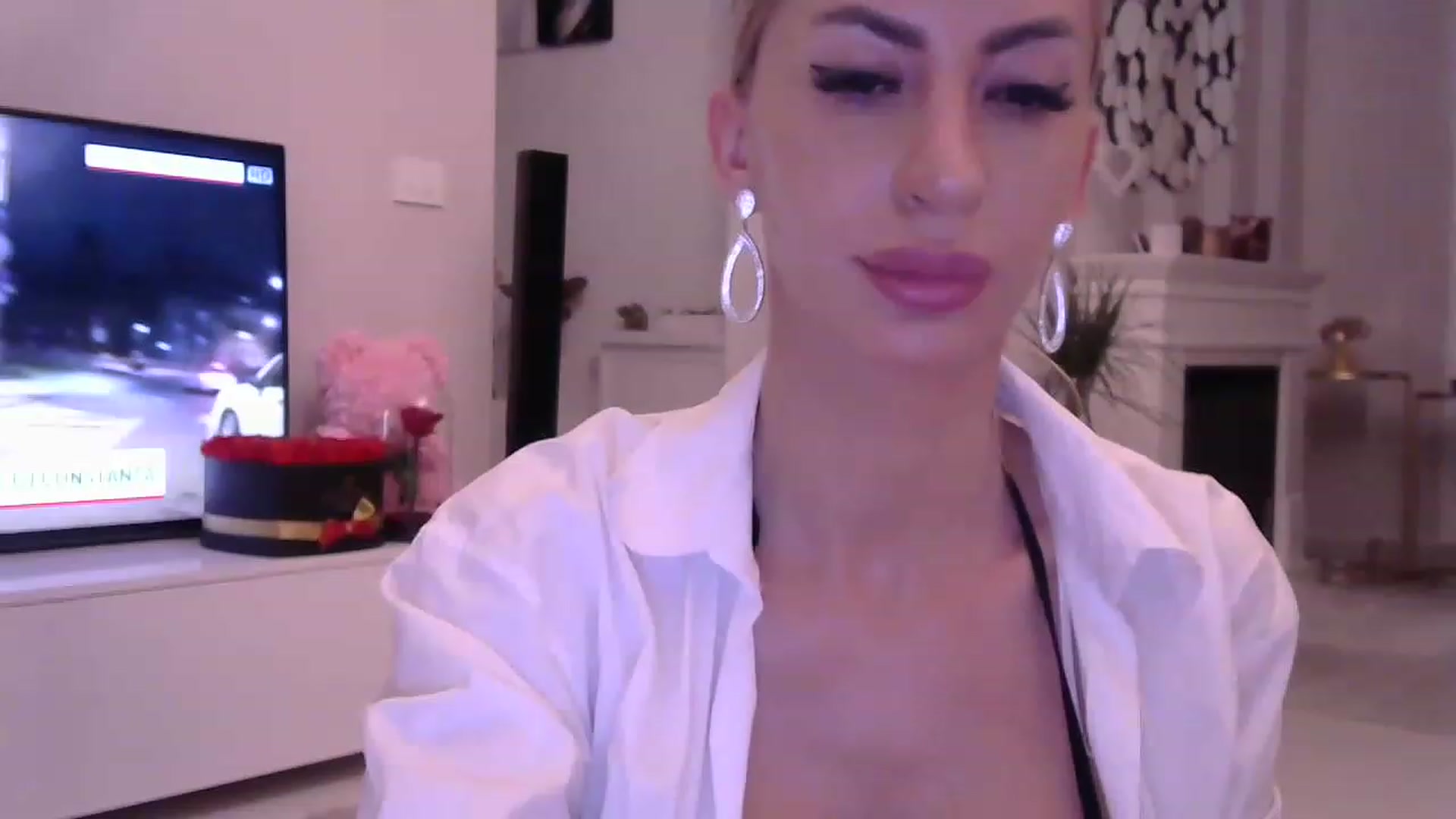 Gallery image thumbnail from Missy_alena's myfreecams stream on, 04/03/2023, 21:10 image 17 of 20