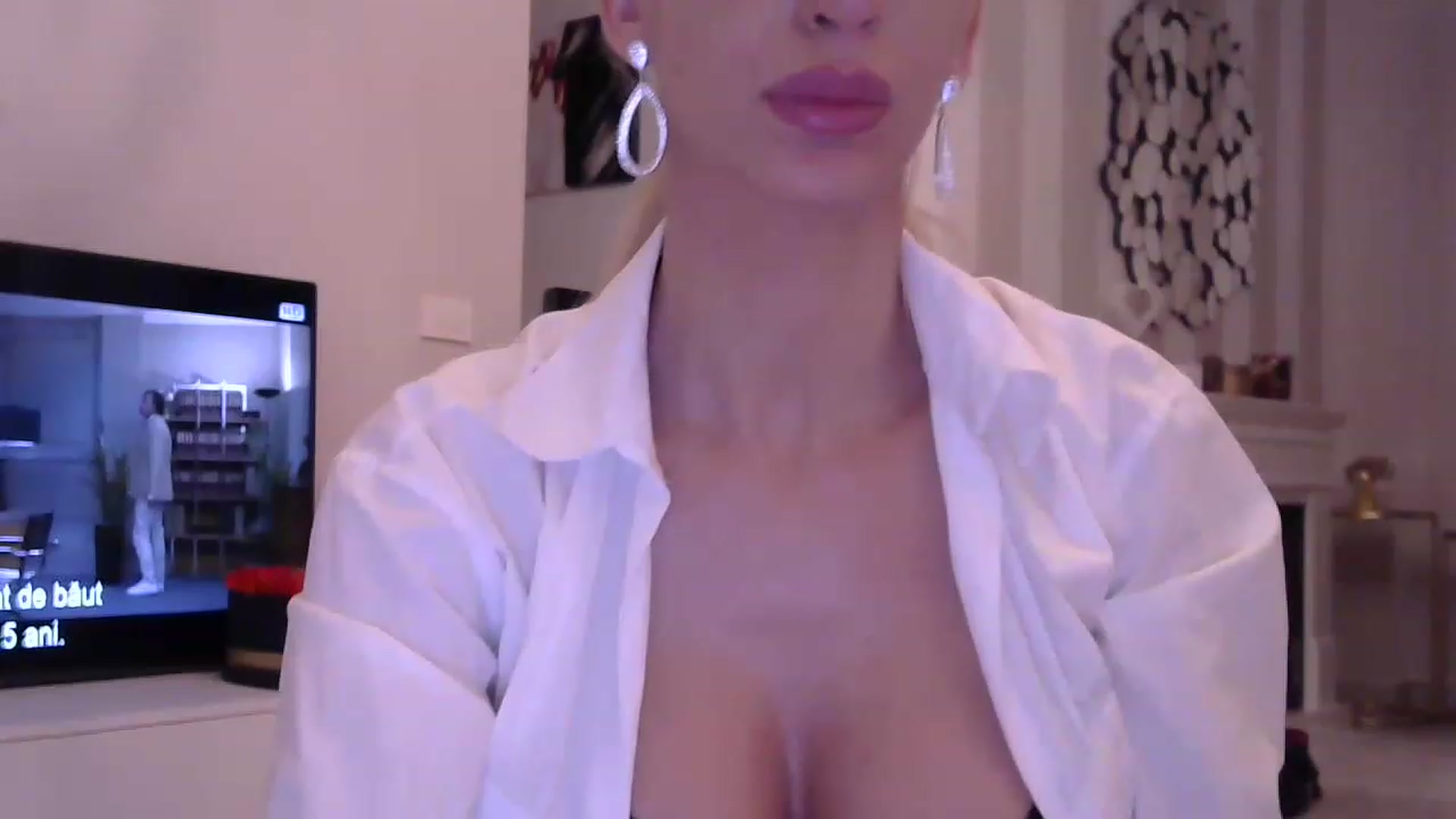 Gallery image thumbnail from Missy_alena's myfreecams stream on, 04/03/2023, 23:09 image 3 of 20