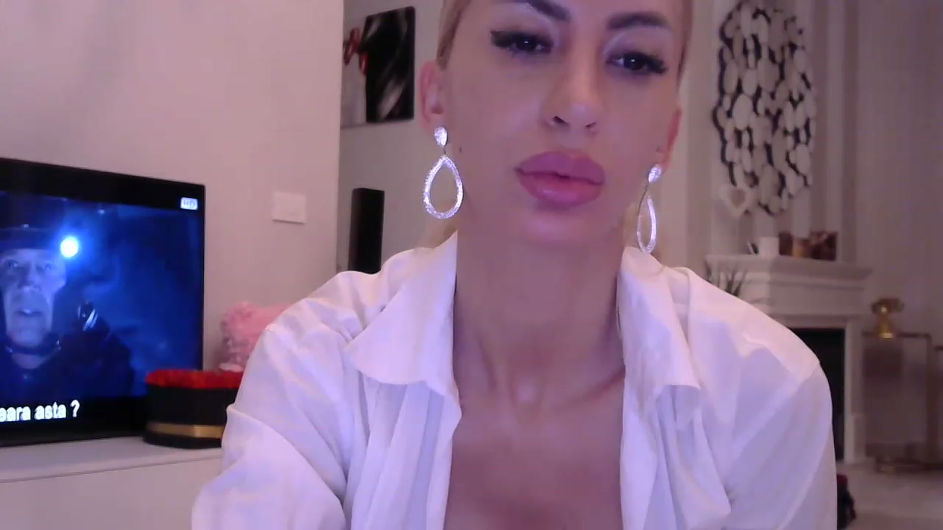 Gallery image thumbnail from Missy_alena's myfreecams stream on, 04/03/2023, 23:09 image 4 of 20