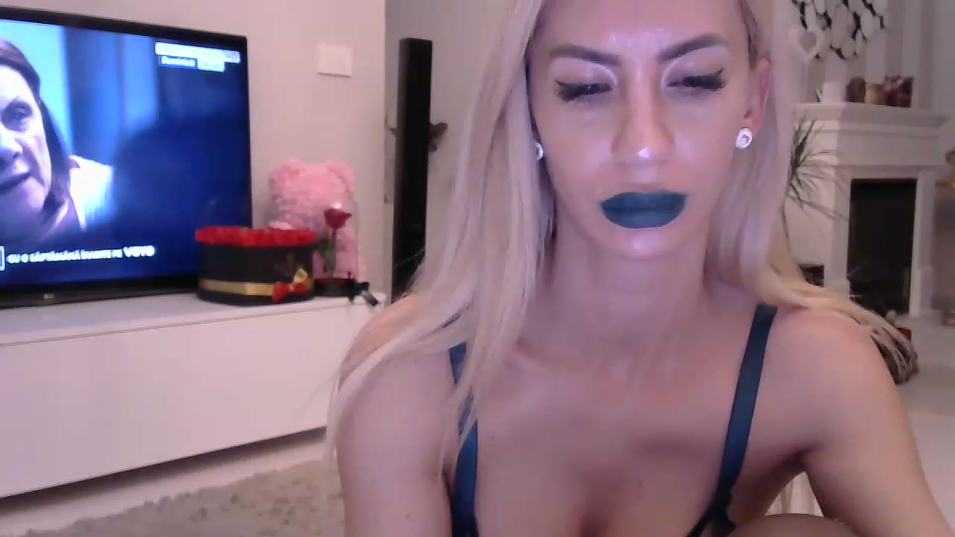 Gallery image thumbnail from Missy_alena's myfreecams stream on, 04/05/2023, 23:28 image 13 of 20