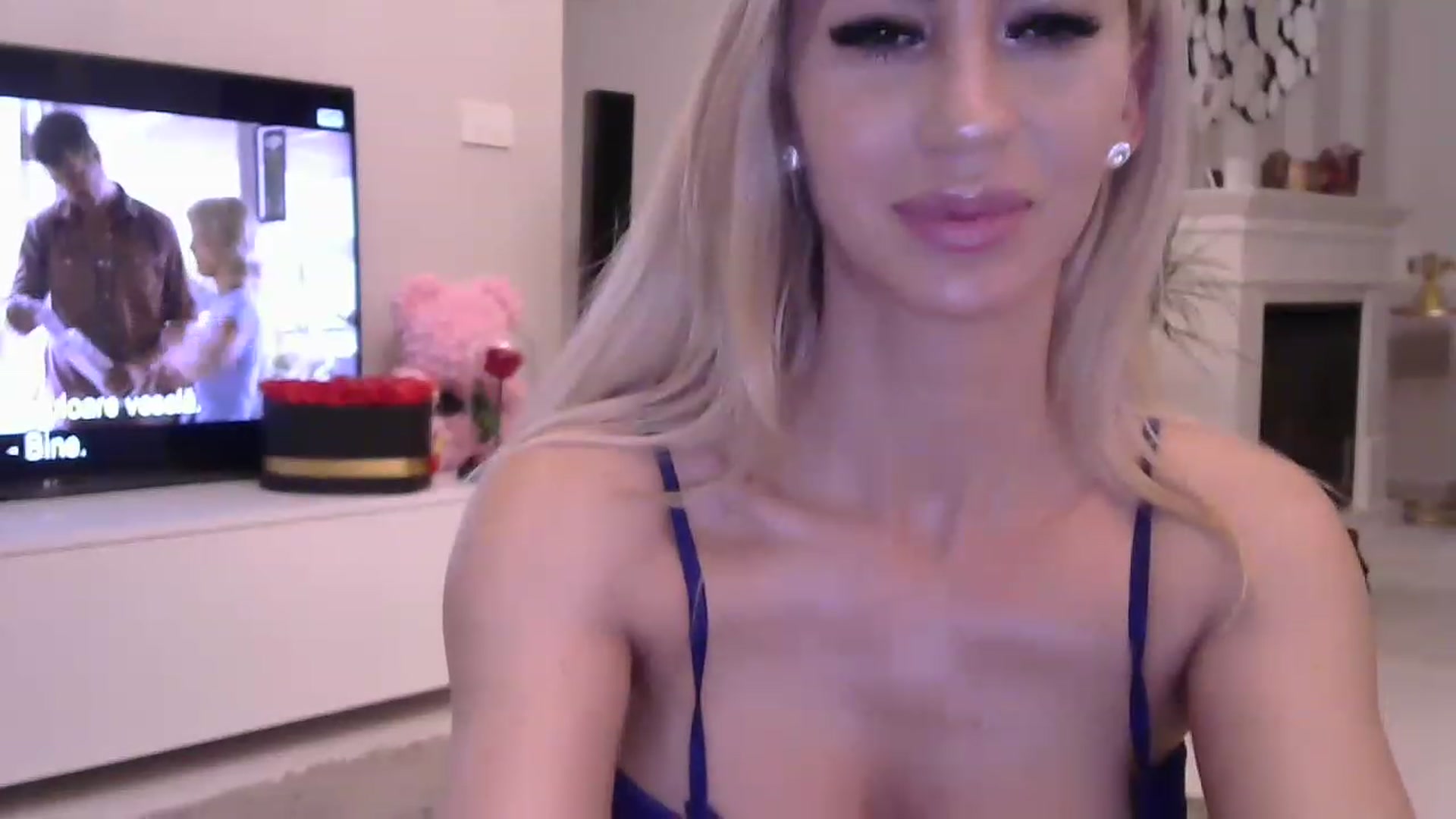 Gallery image thumbnail from Missy_alena's myfreecams stream on, 04/10/2023, 24:03 image 8 of 20