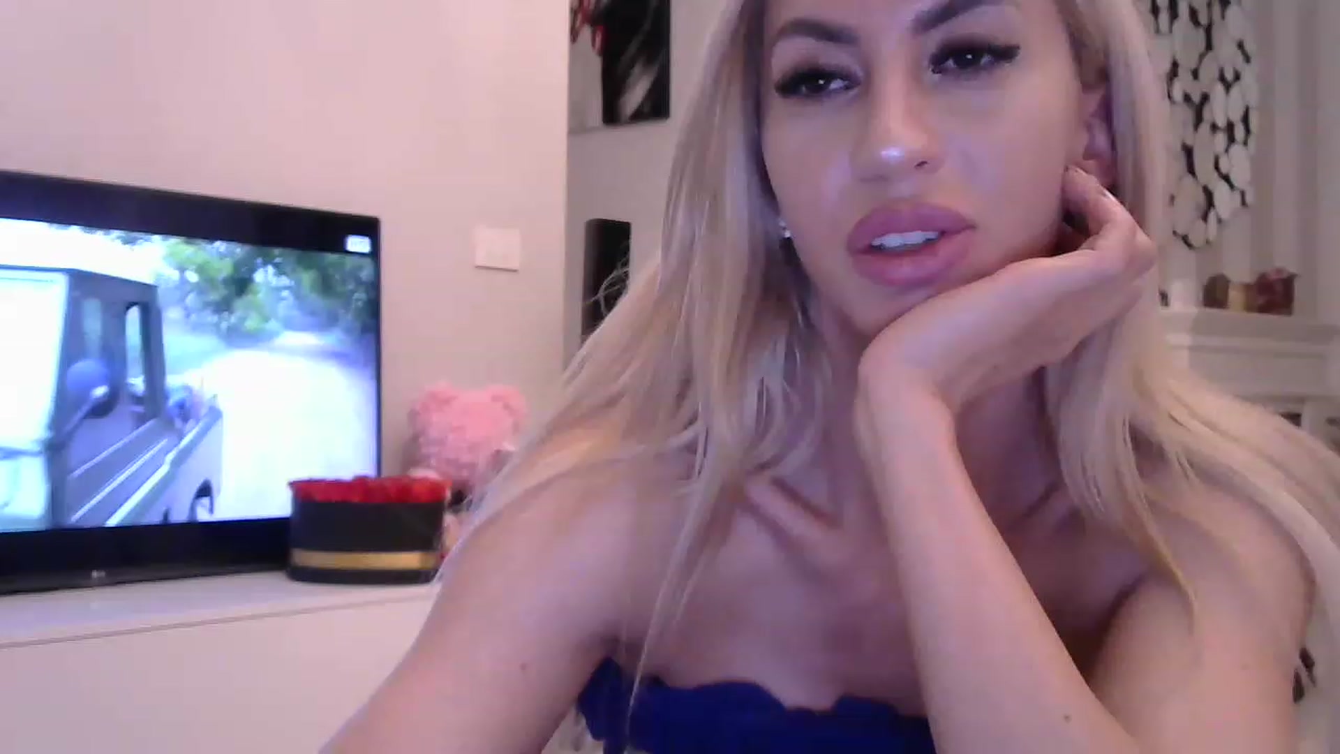 Gallery image thumbnail from Missy_alena's myfreecams stream on, 04/10/2023, 01:06 image 13 of 20