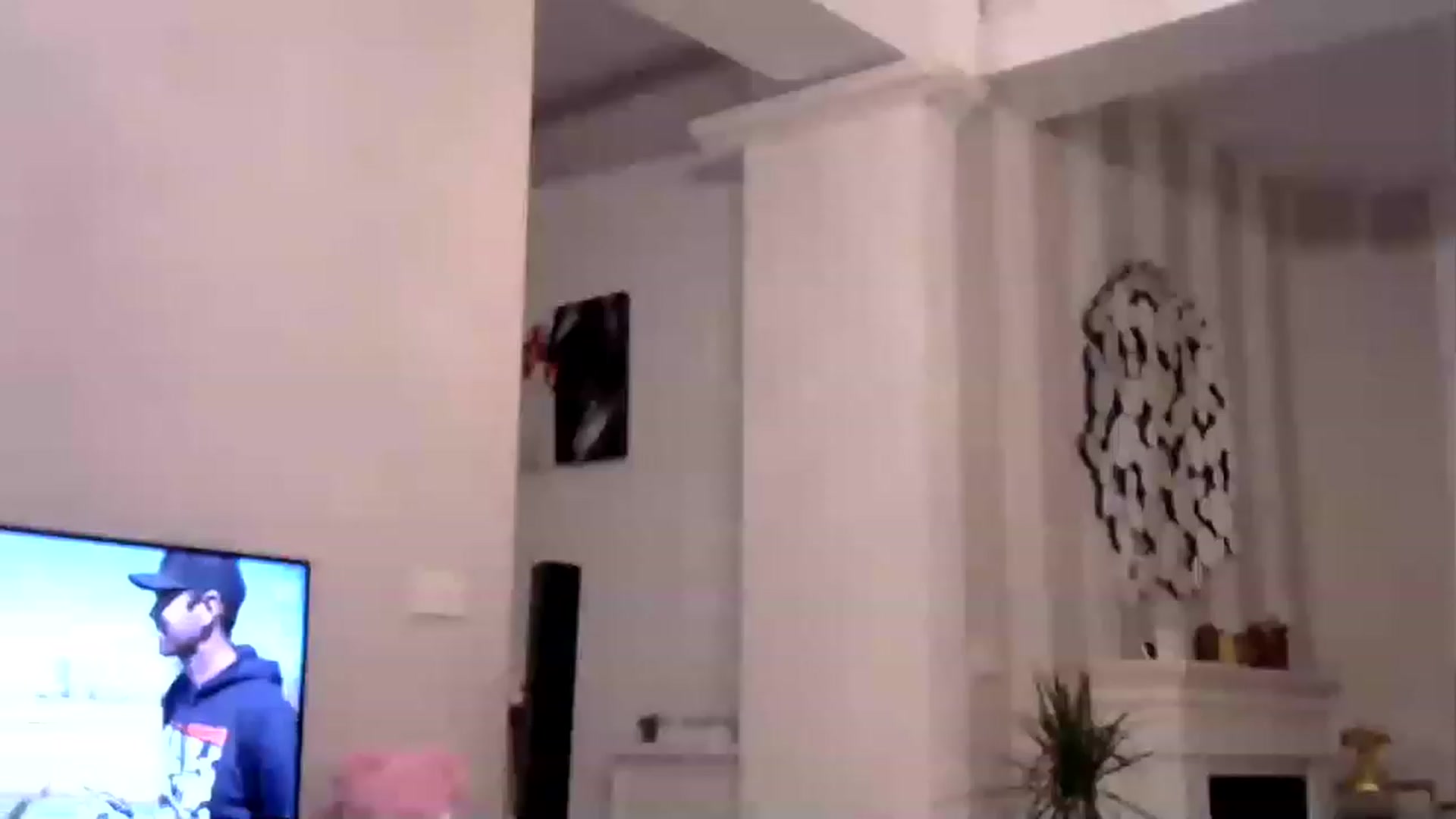 Gallery image thumbnail from Missy_alena's myfreecams stream on, 04/14/2023, 01:09 image 2 of 20