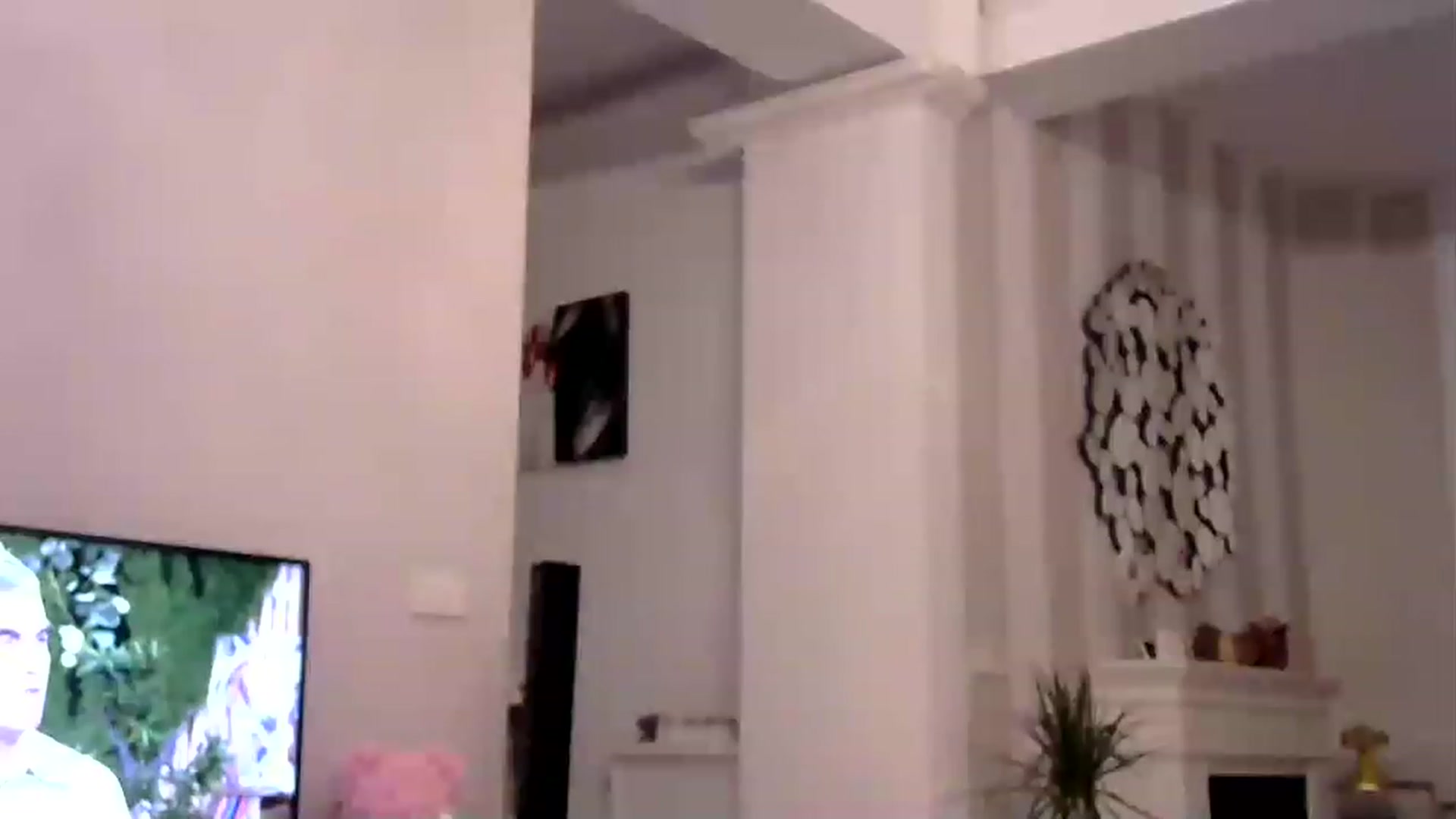 Gallery image thumbnail from Missy_alena's myfreecams stream on, 04/14/2023, 01:09 image 11 of 20