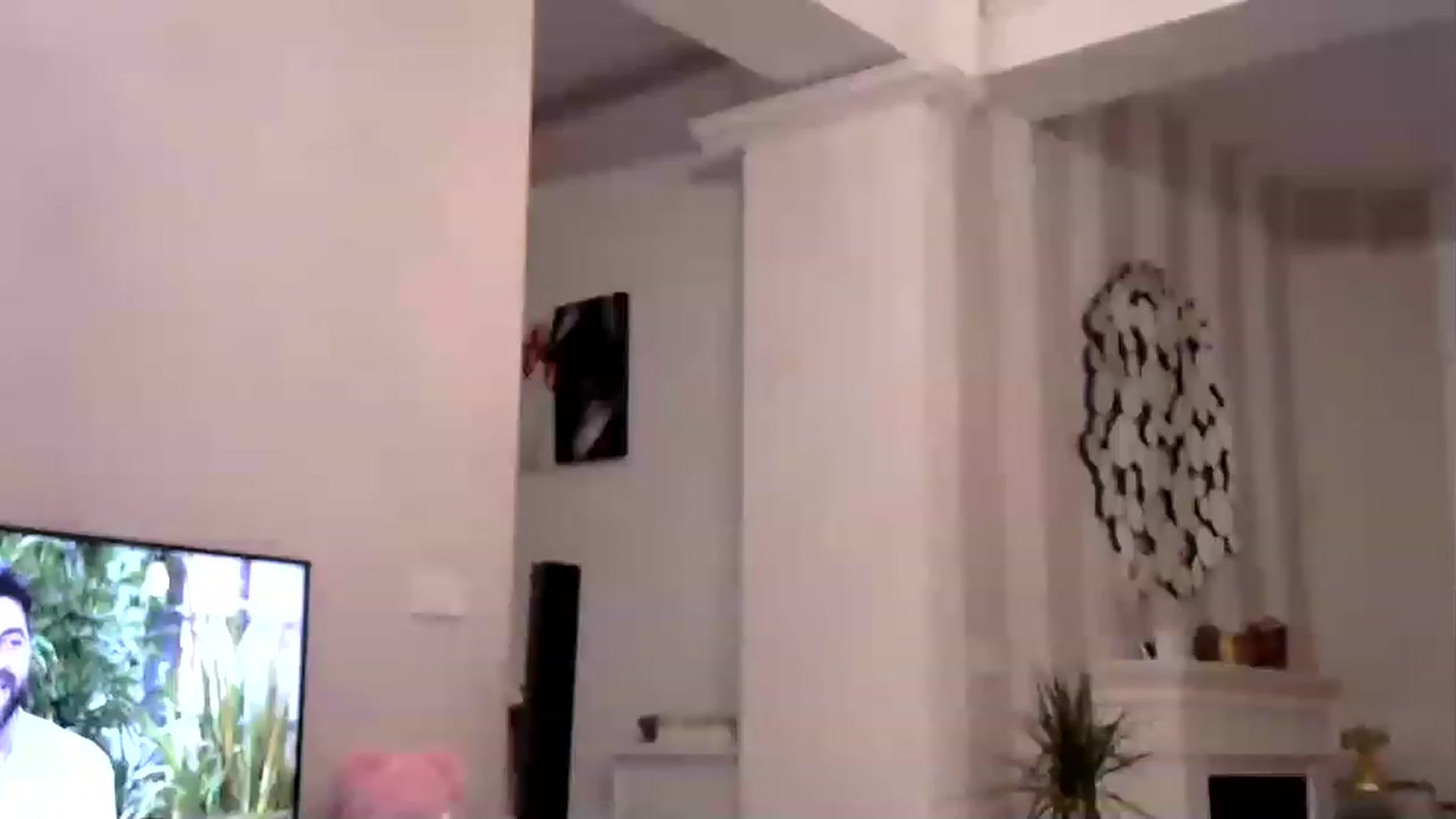 Gallery image thumbnail from Missy_alena's myfreecams stream on, 04/14/2023, 01:09 image 8 of 20