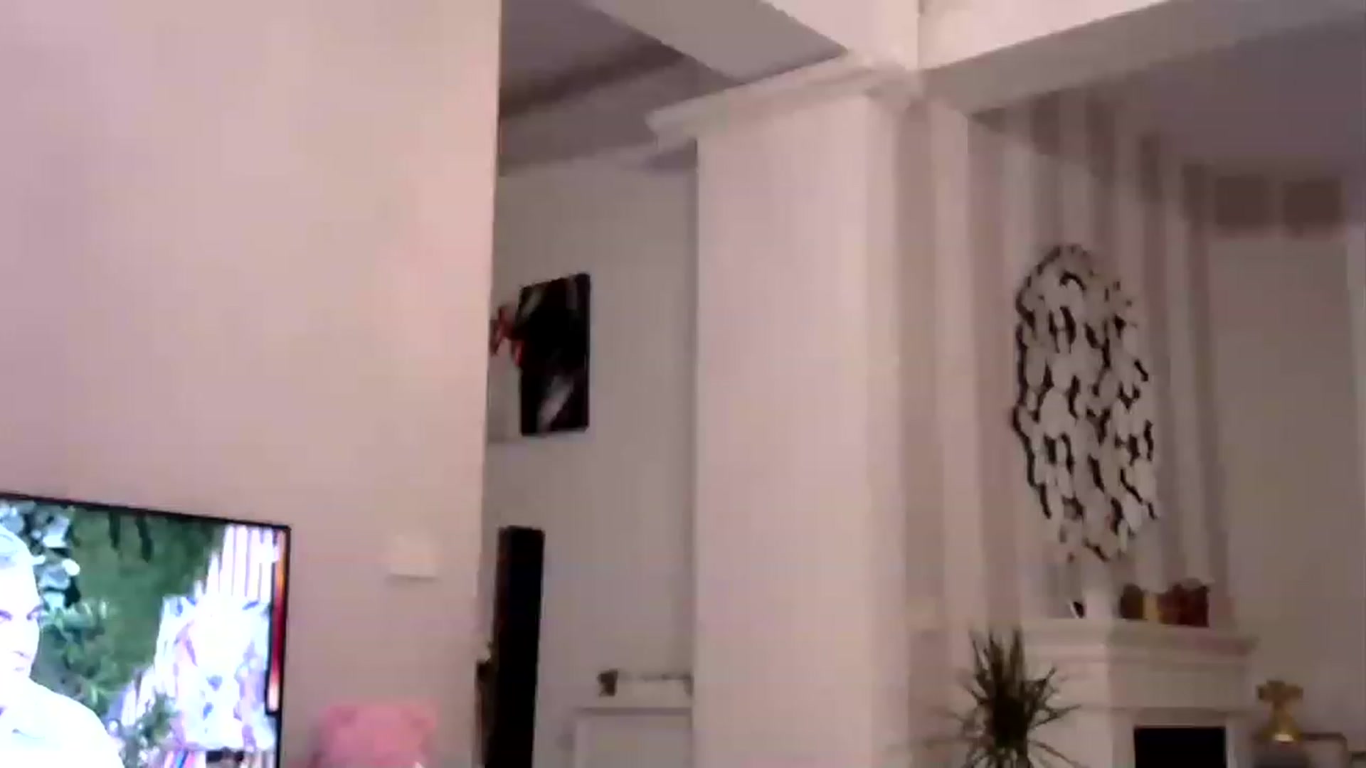 Gallery image thumbnail from Missy_alena's myfreecams stream on, 04/14/2023, 01:09 image 13 of 20