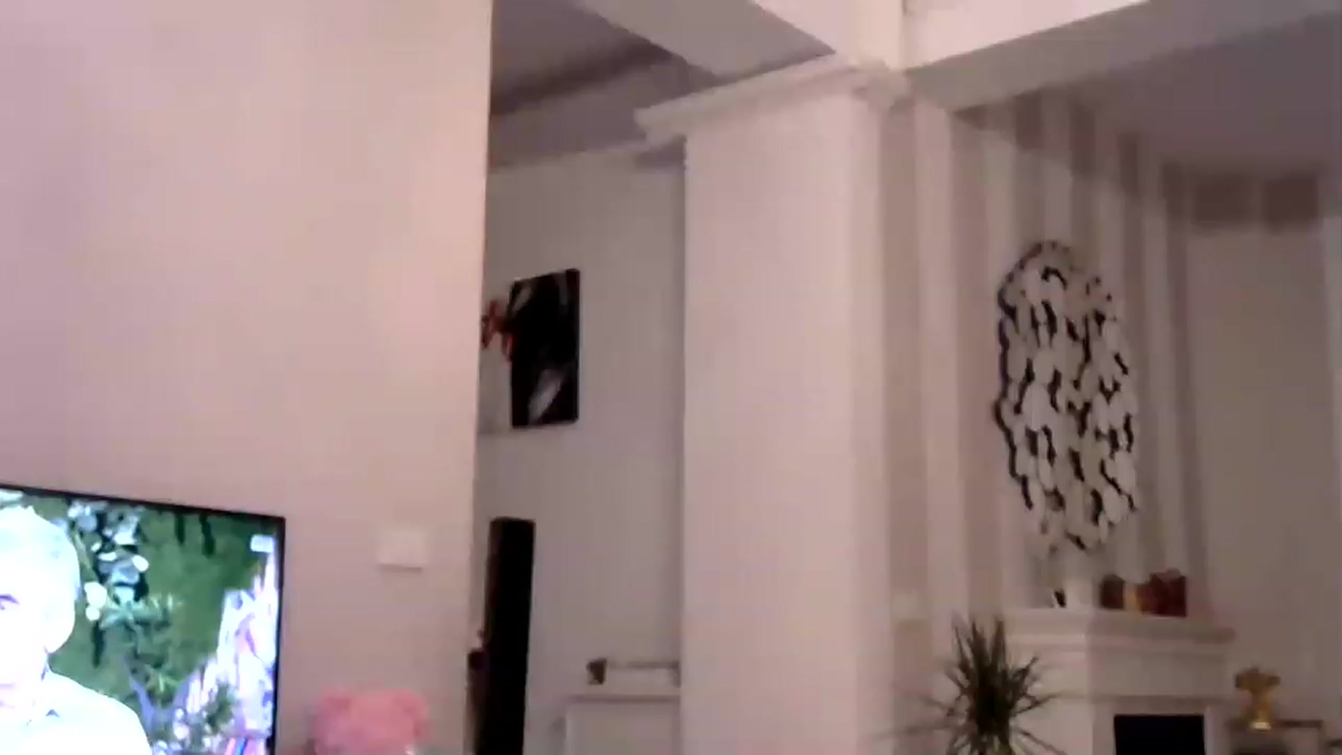 Gallery image thumbnail from Missy_alena's myfreecams stream on, 04/14/2023, 01:09 image 12 of 20