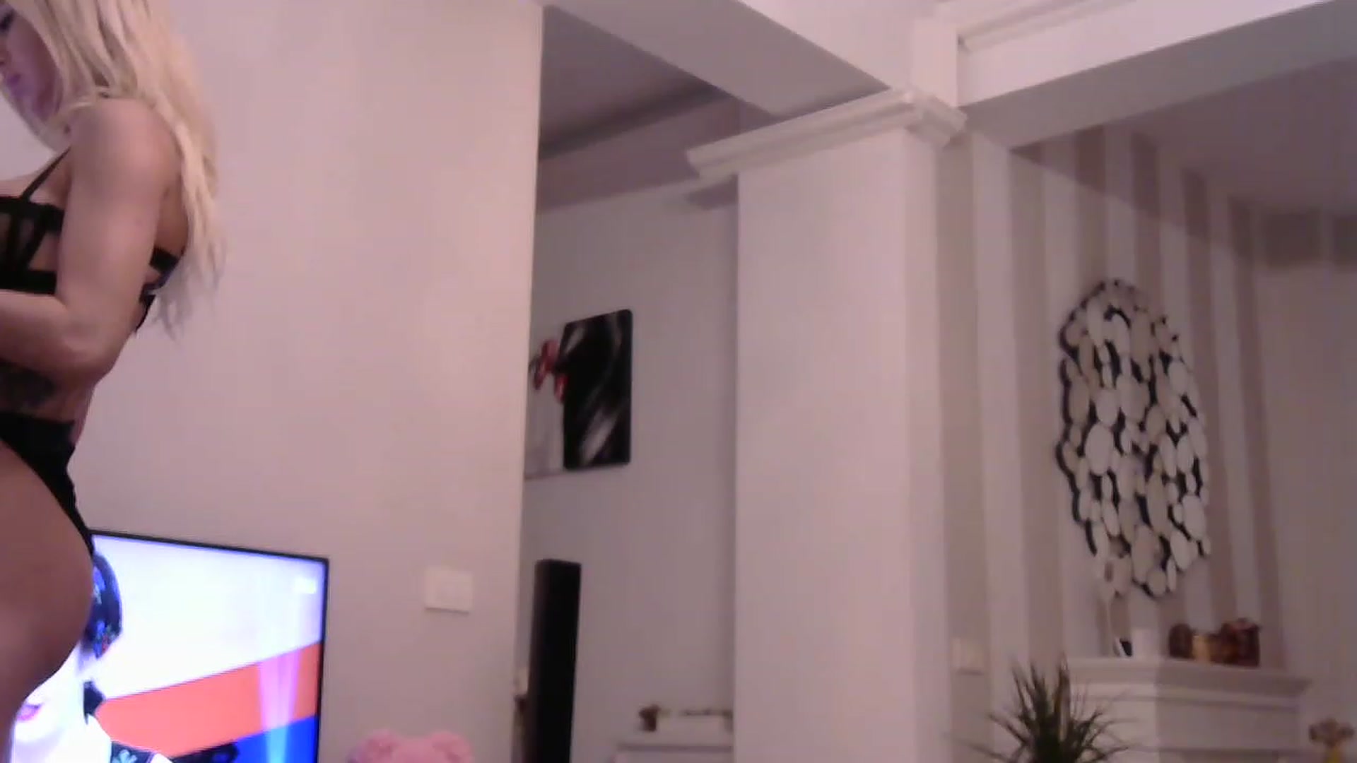 Gallery image thumbnail from Missy_alena's myfreecams stream on, 04/16/2023, 24:25 image 4 of 20