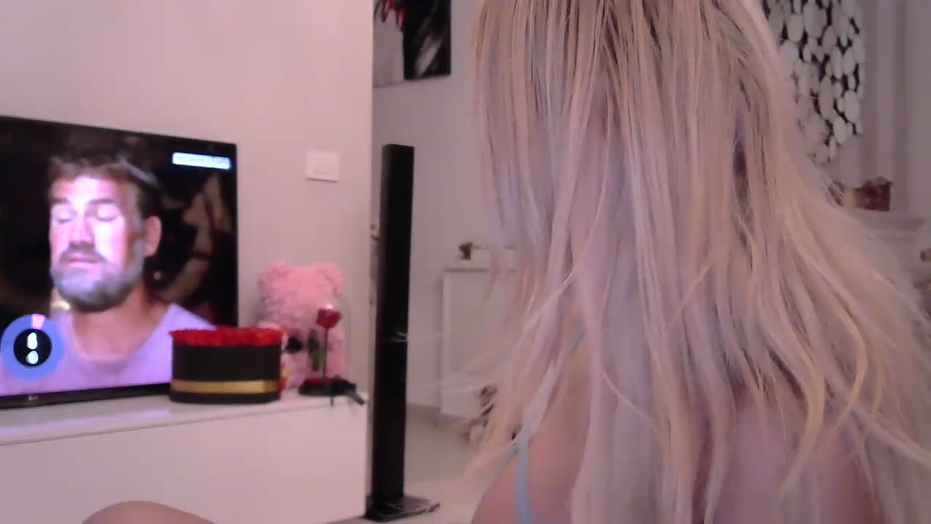 Gallery image thumbnail from Missy_alena's myfreecams stream on, 04/17/2023, 20:35 image 14 of 20