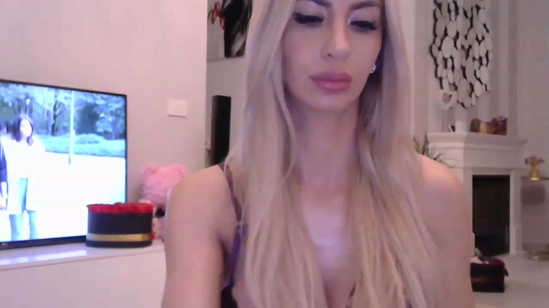 Gallery image thumbnail from Missy_alena's myfreecams stream on, 04/19/2023, 23:57 image 3 of 20