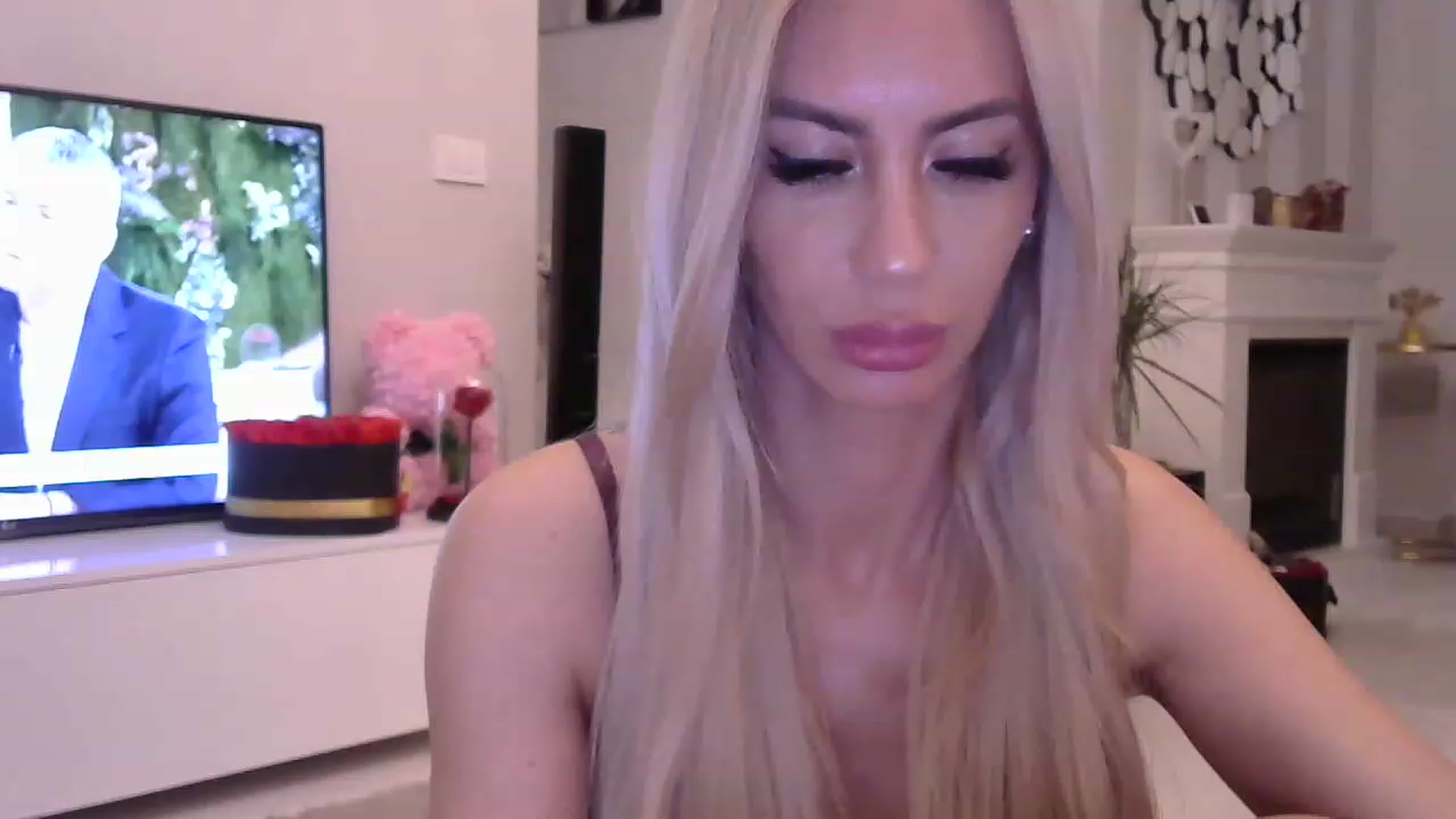 Gallery image thumbnail from Missy_alena's myfreecams stream on, 04/20/2023, 24:56 image 18 of 20