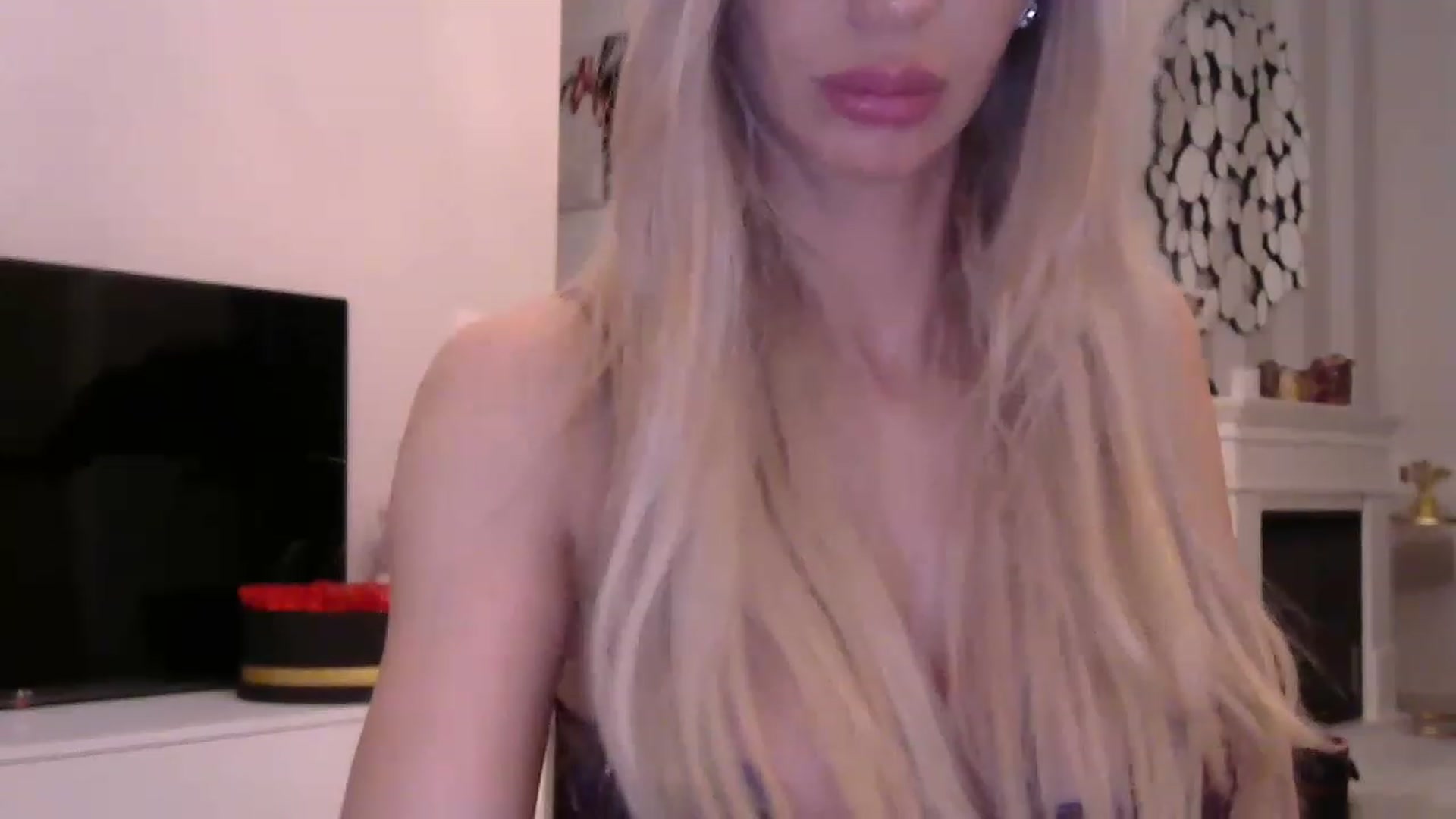 Gallery image thumbnail from Missy_alena's myfreecams stream on, 04/20/2023, 02:10 image 3 of 20