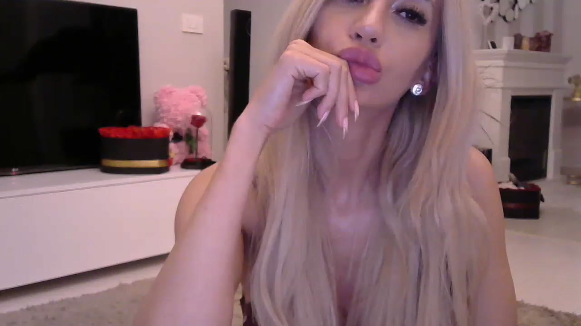 Gallery image thumbnail from Missy_alena's myfreecams stream on, 04/20/2023, 02:10 image 2 of 20