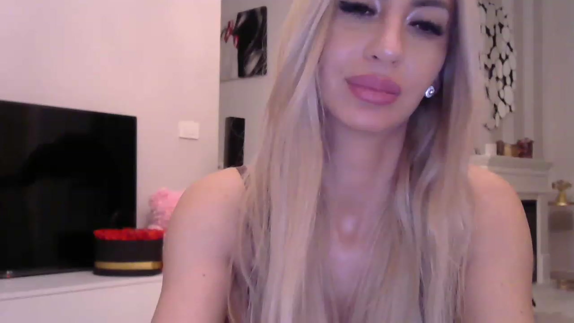 Gallery image thumbnail from Missy_alena's myfreecams stream on, 04/20/2023, 02:10 image 5 of 20