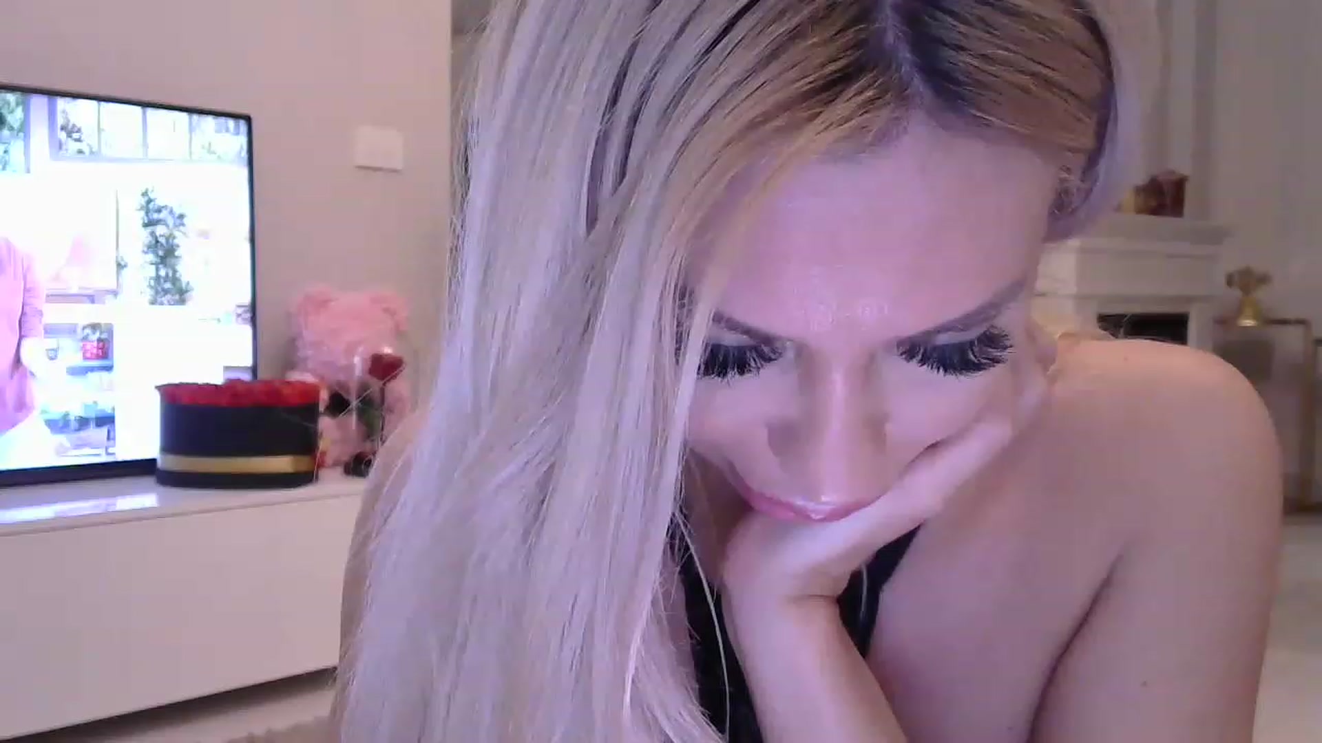 Gallery image thumbnail from Missy_alena's myfreecams stream on, 04/22/2023, 01:35 image 19 of 20