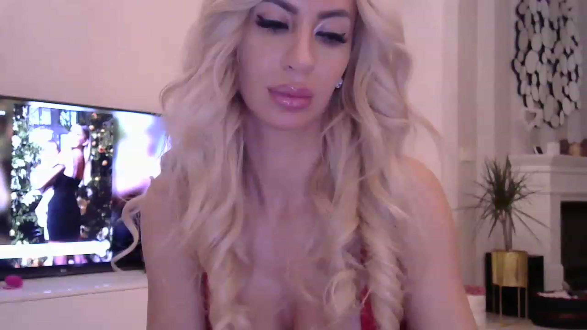 Gallery image thumbnail from Missy_alena's myfreecams stream on, 04/25/2023, 24:30 image 12 of 20