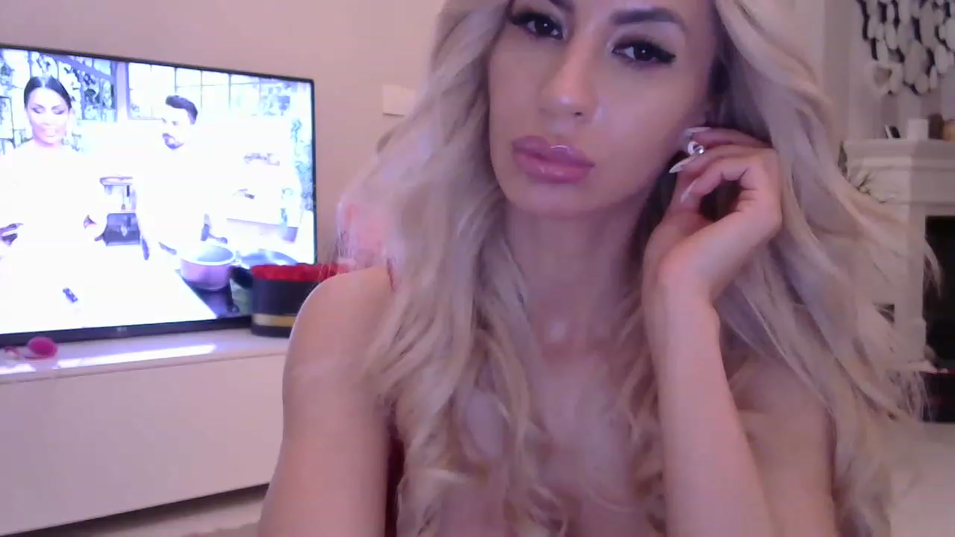 Gallery image thumbnail from Missy_alena's myfreecams stream on, 04/25/2023, 24:30 image 19 of 20