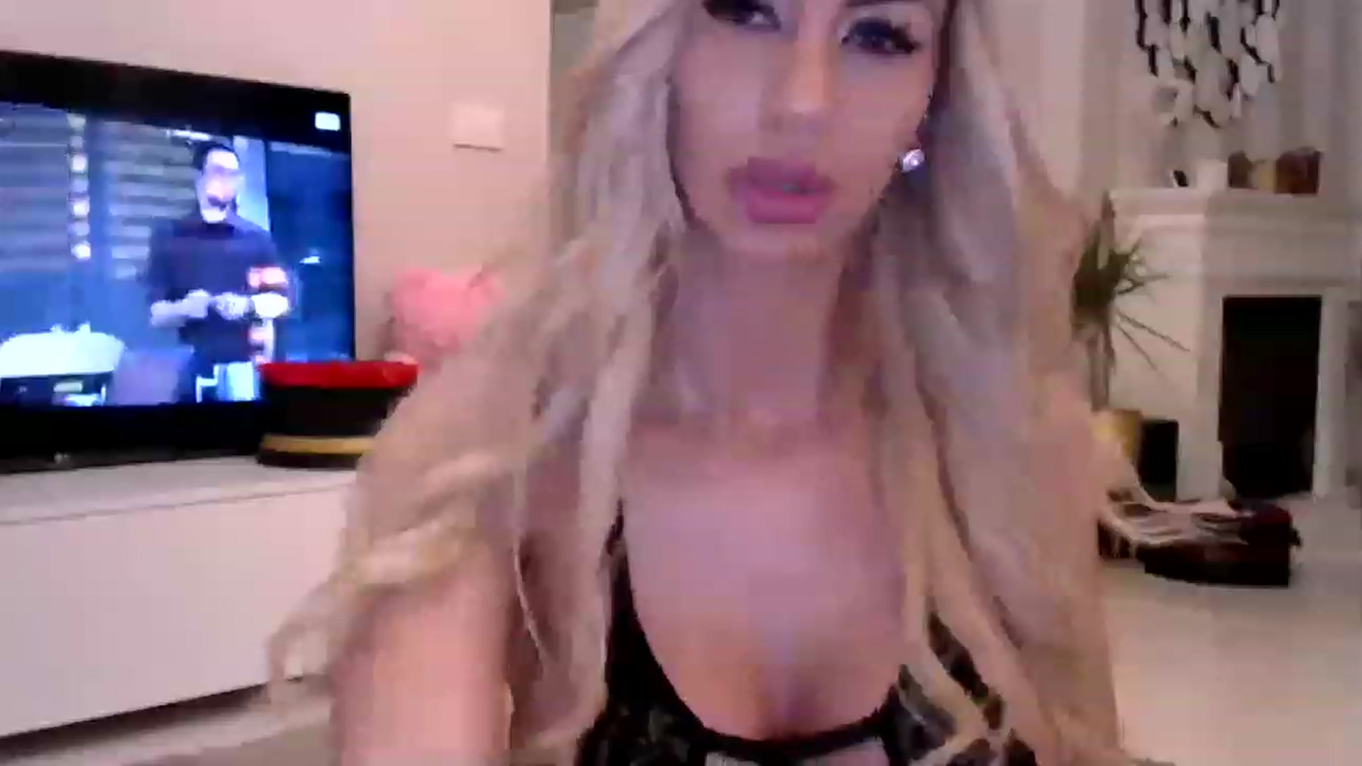 Gallery image thumbnail from Missy_alena's myfreecams stream on, 04/25/2023, 22:17 image 8 of 20
