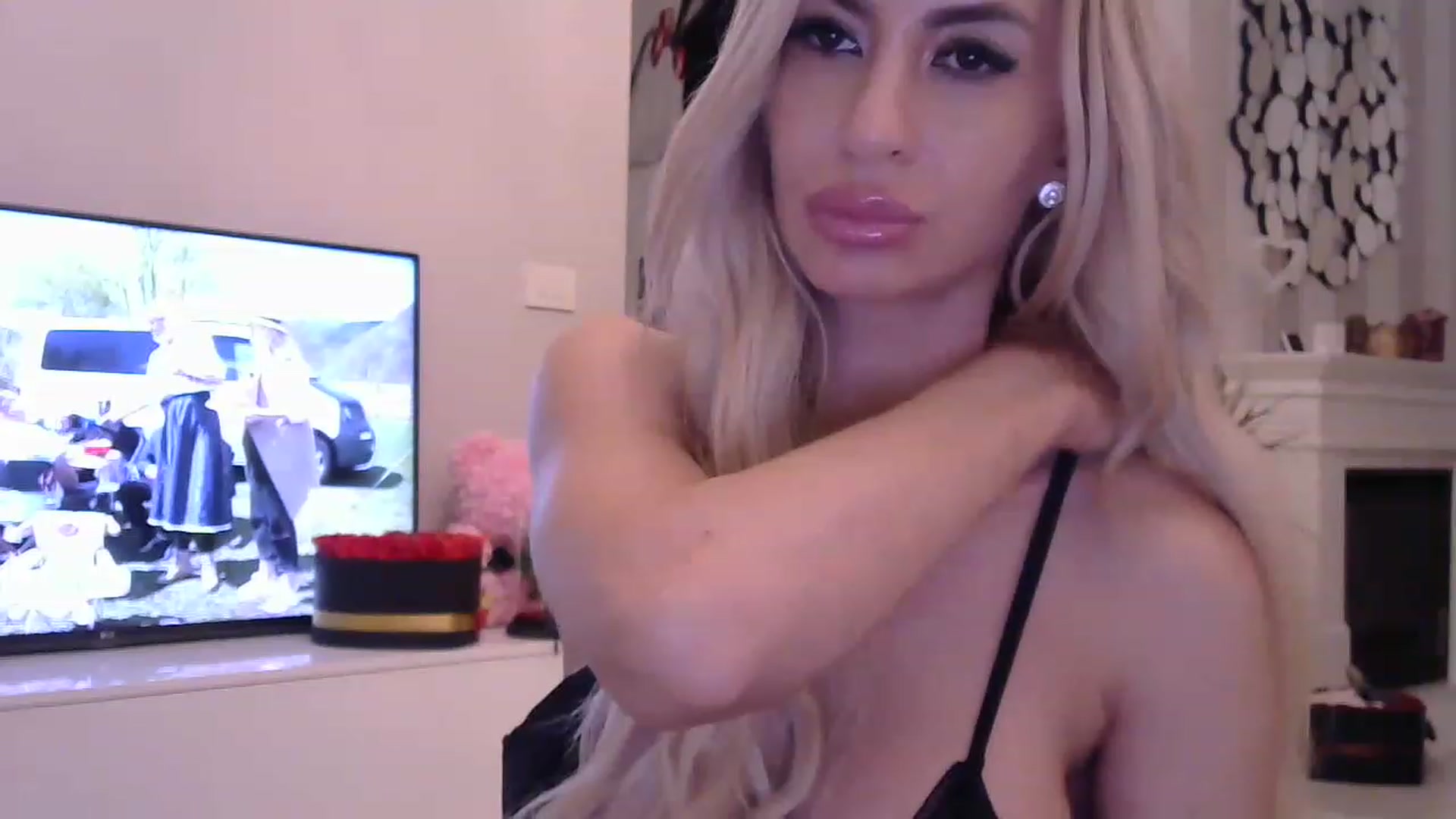 Gallery image thumbnail from Missy_alena's myfreecams stream on, 05/02/2023, 01:19 image 19 of 20