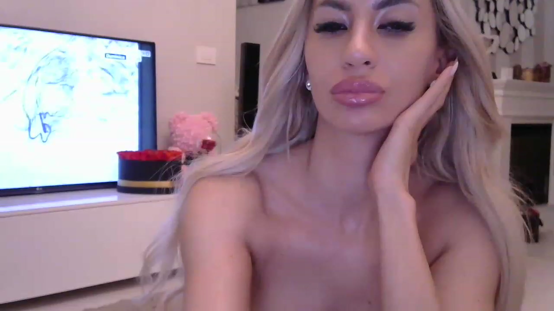 Gallery image thumbnail from Missy_alena's myfreecams stream on, 05/02/2023, 01:19 image 16 of 20