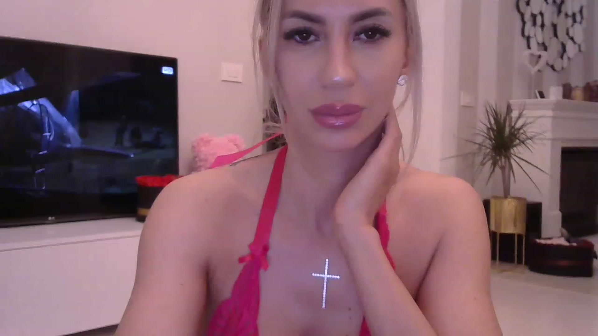 Gallery image thumbnail from Missy_alena's myfreecams stream on, 05/07/2023, 02:08 image 15 of 20