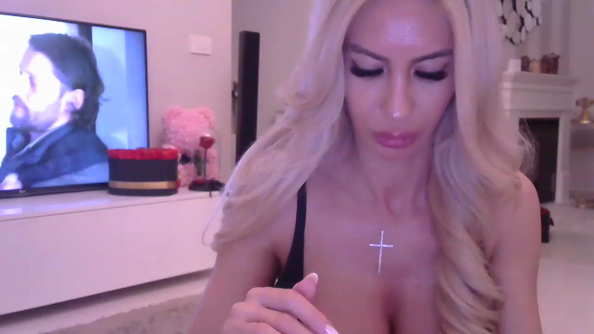 Gallery image thumbnail from Missy_alena's myfreecams stream on, 05/11/2023, 24:15 image 6 of 20