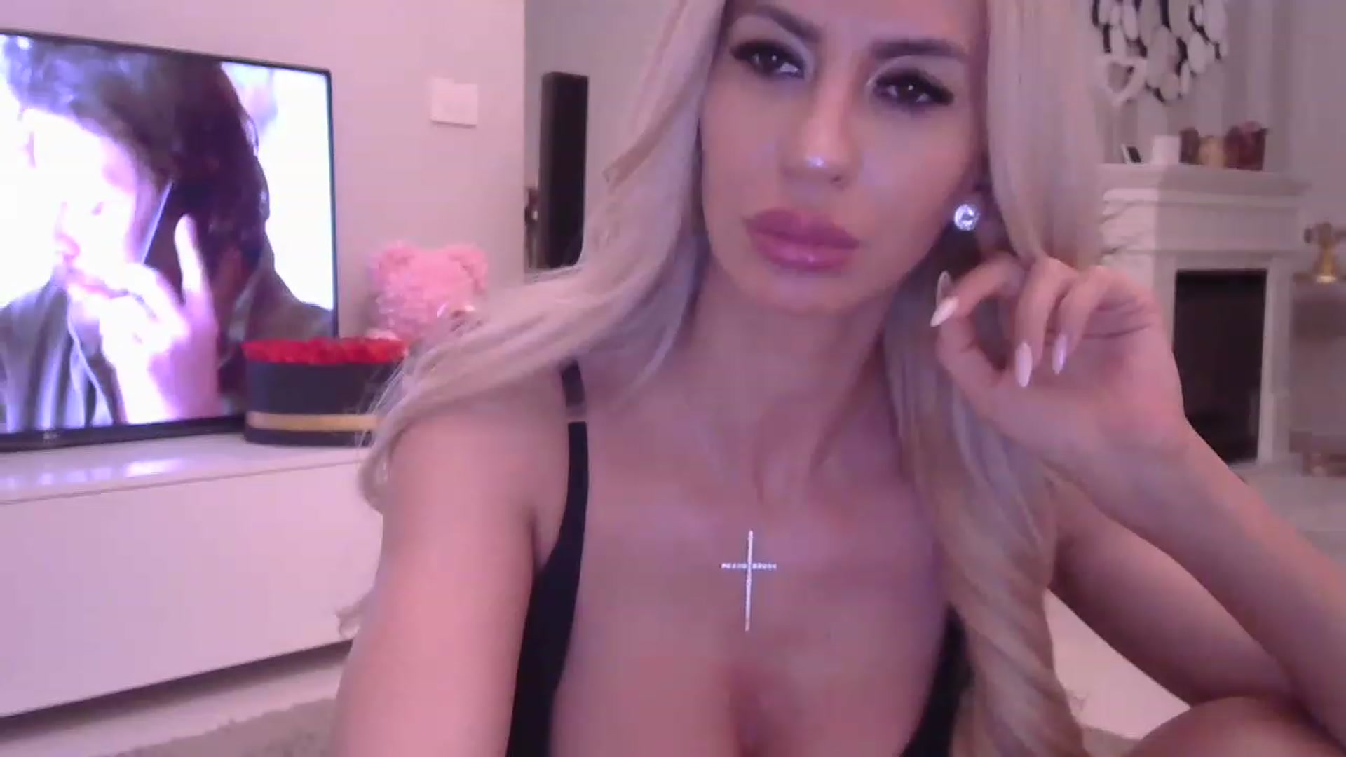 Gallery image thumbnail from Missy_alena's myfreecams stream on, 05/11/2023, 24:15 image 8 of 20