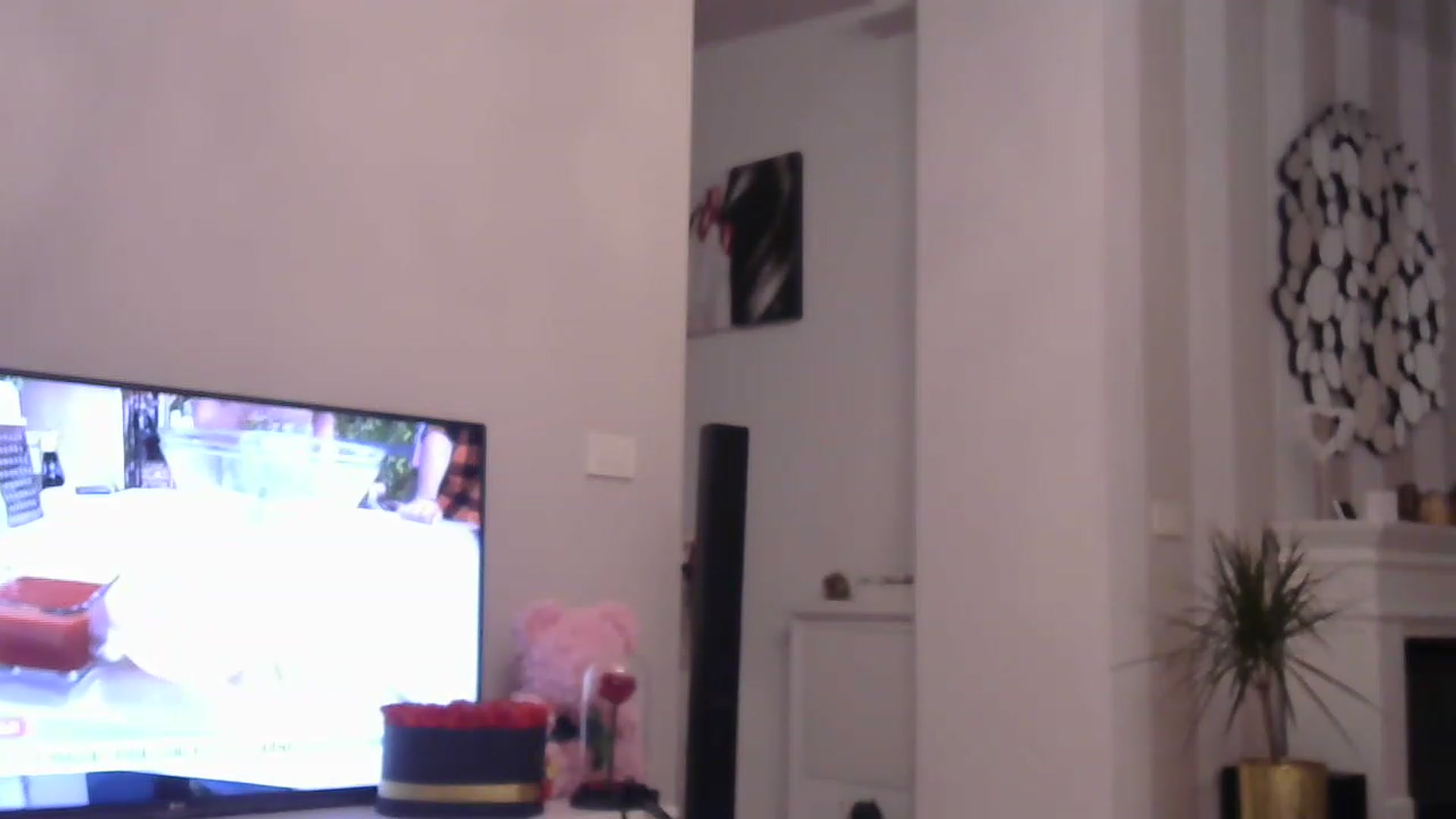 Gallery image thumbnail from Missy_alena's myfreecams stream on, 05/16/2023, 01:17 image 18 of 20