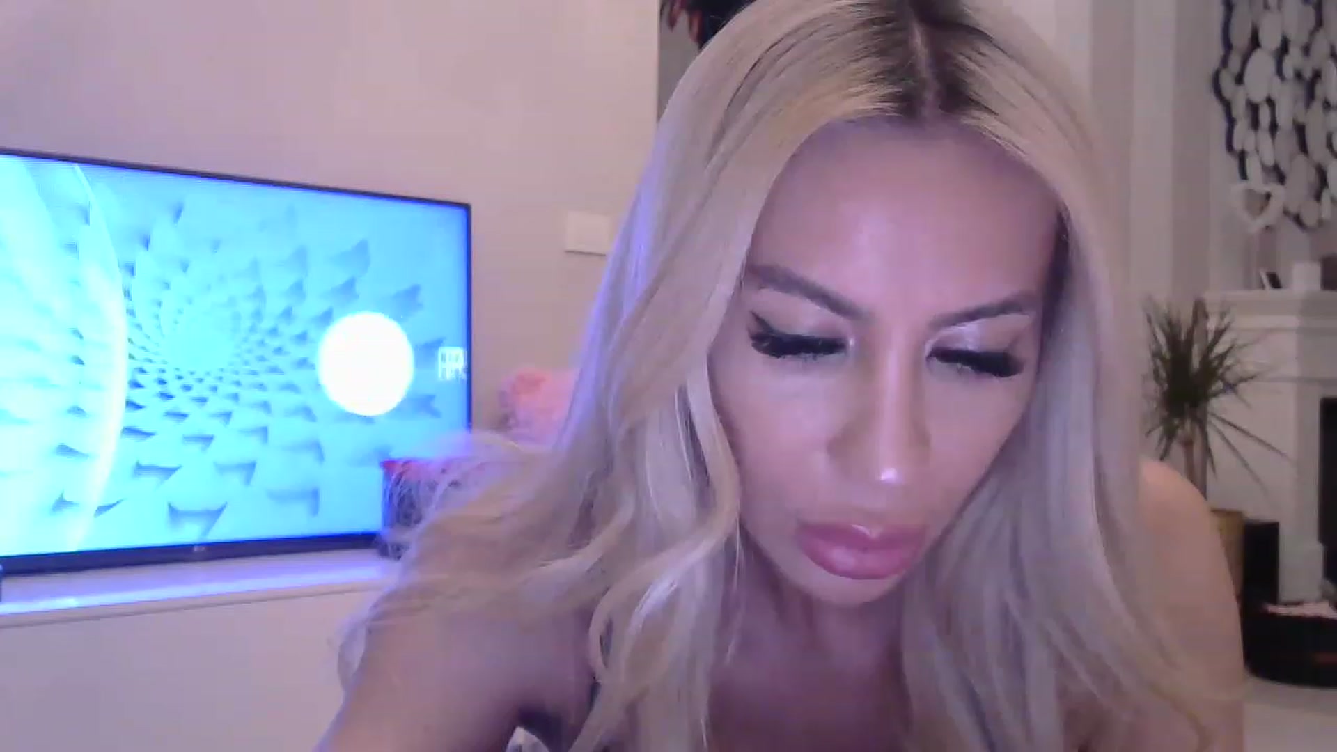Gallery image thumbnail from Missy_alena's myfreecams stream on, 05/16/2023, 02:47 image 3 of 20