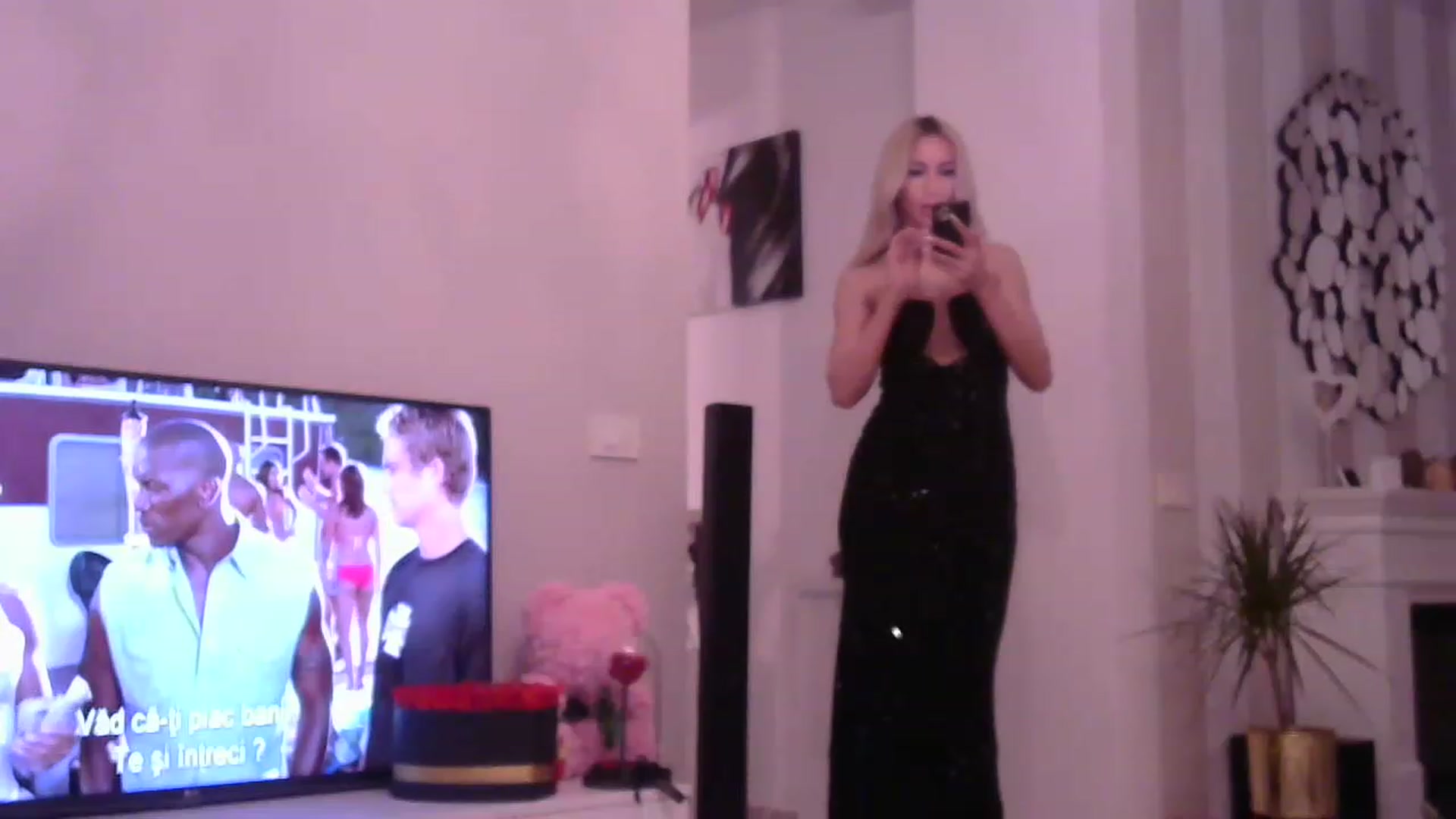 Gallery image thumbnail from Missy_alena's myfreecams stream on, 05/16/2023, 23:14 image 10 of 20