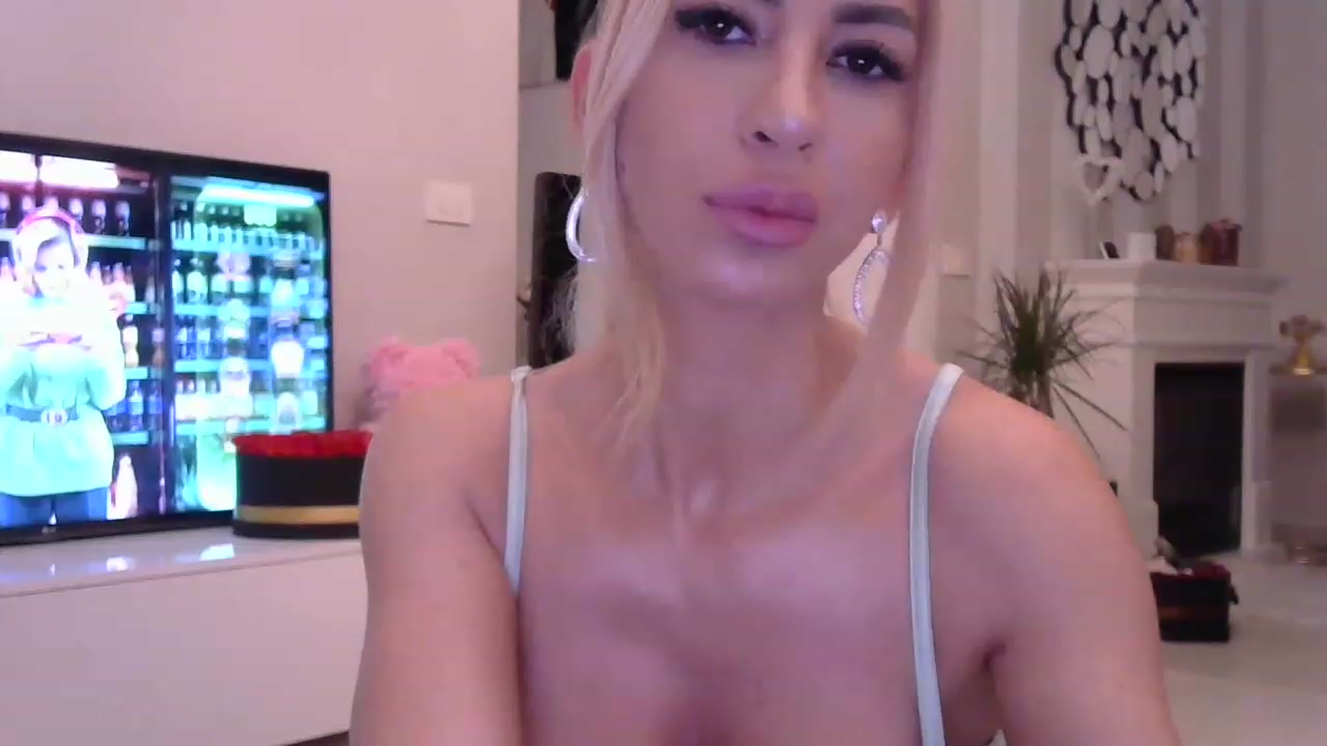 Gallery image thumbnail from Missy_alena's myfreecams stream on, 05/26/2023, 24:39 image 1 of 20