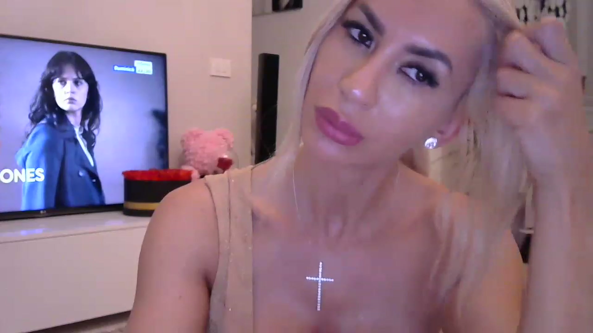 Gallery image thumbnail from Missy_alena's myfreecams stream on, 06/08/2023, 24:31 image 18 of 20