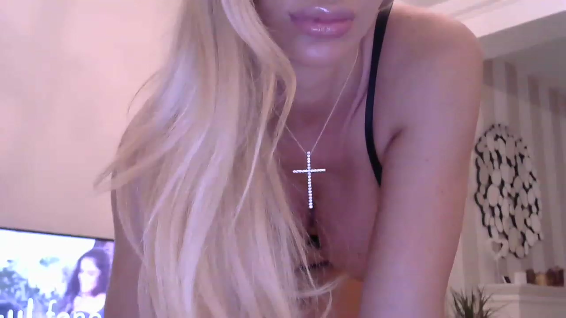 Gallery image thumbnail from Missy_alena's myfreecams stream on, 06/09/2023, 21:45 image 16 of 20
