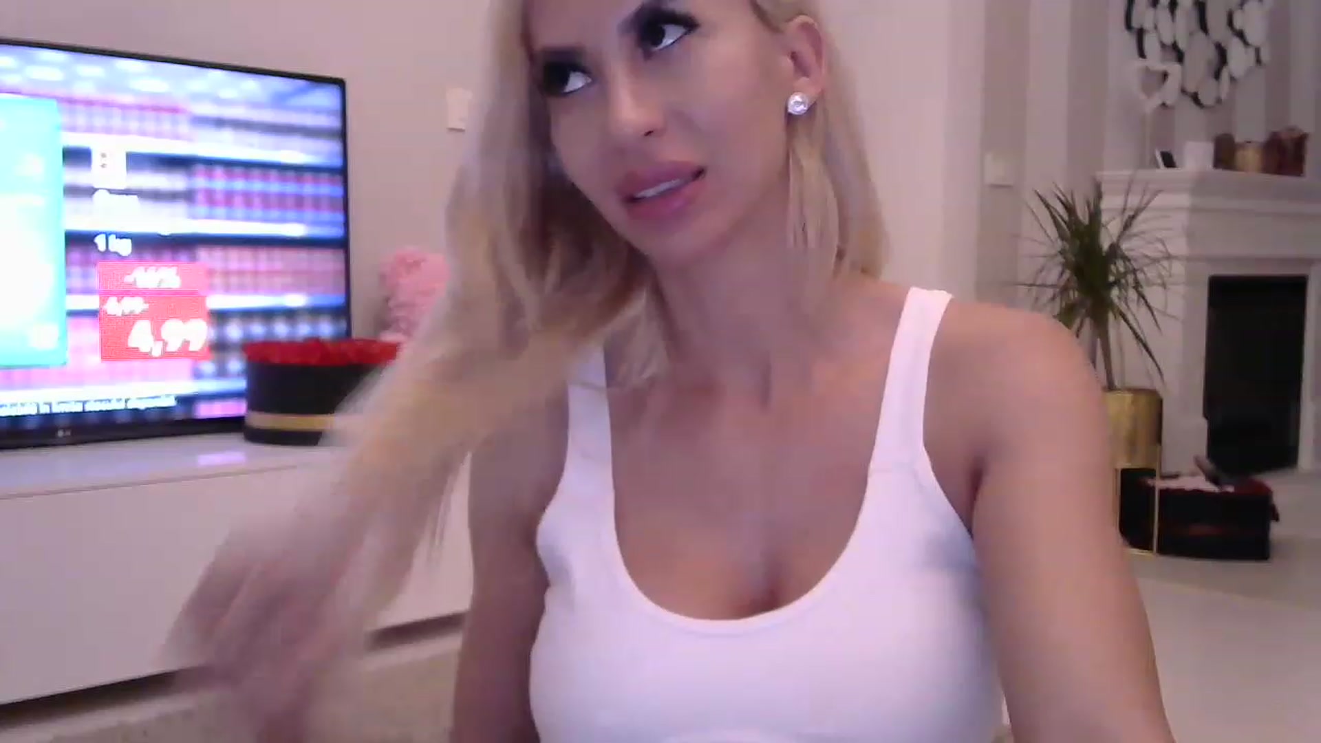 Gallery image thumbnail from Missy_alena's myfreecams stream on, 06/18/2023, 24:08 image 3 of 20